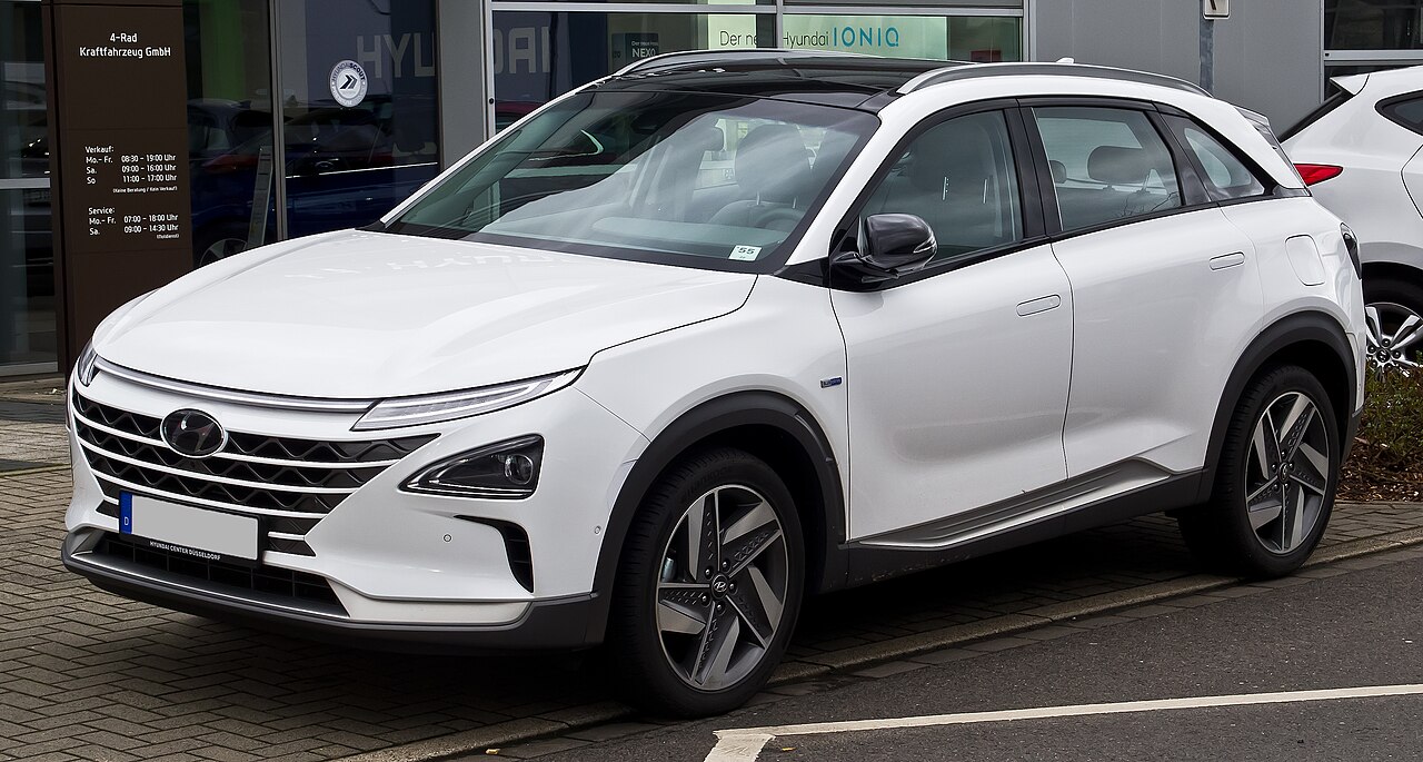HYUNDAI Personwagen