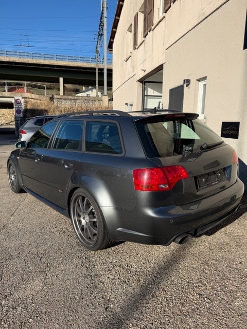 AUDI RS4 Avant 4.2 V8 quattro-image-7