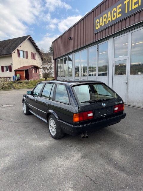 BMW 325iX Touring-image-5