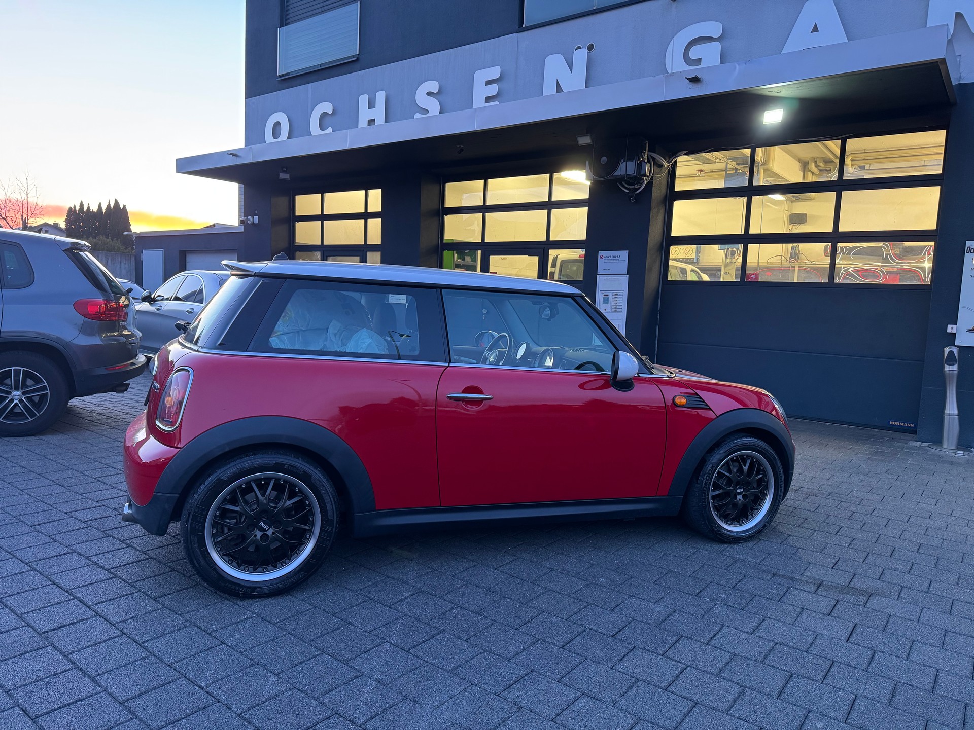 MINI Cooper-image-2