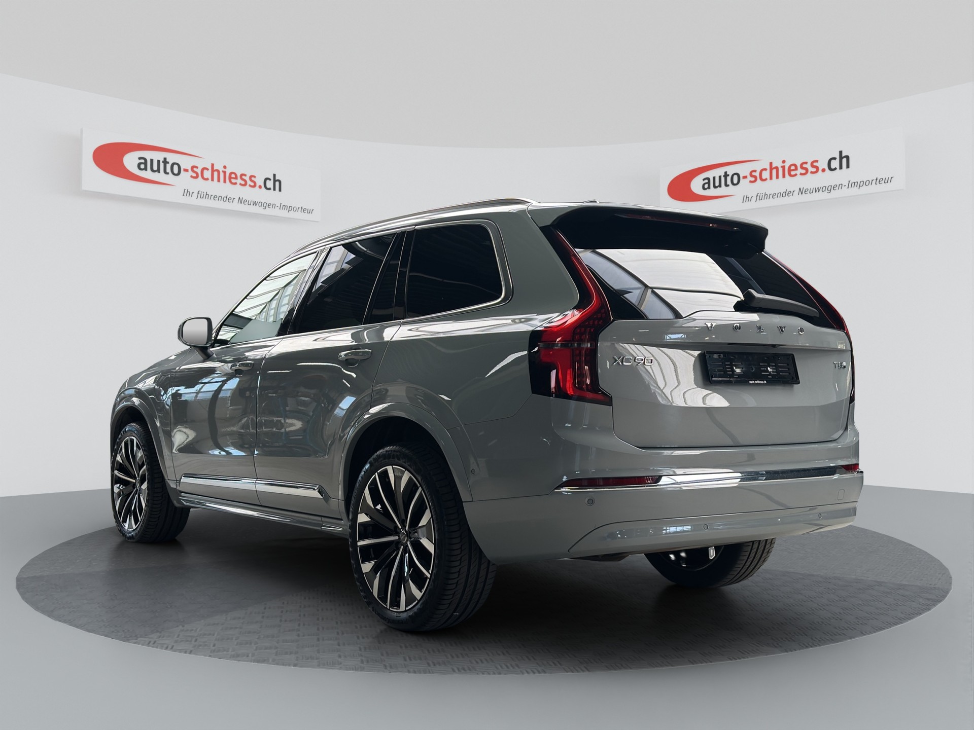 VOLVO XC90 T8 eAWD PluginHybrid Plus Bright 7 Plätzer-image-2