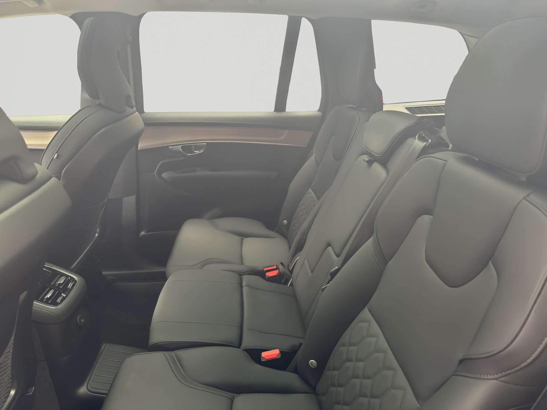 VOLVO XC90 T8 eAWD PluginHybrid Plus Bright 7 Plätzer-image-7