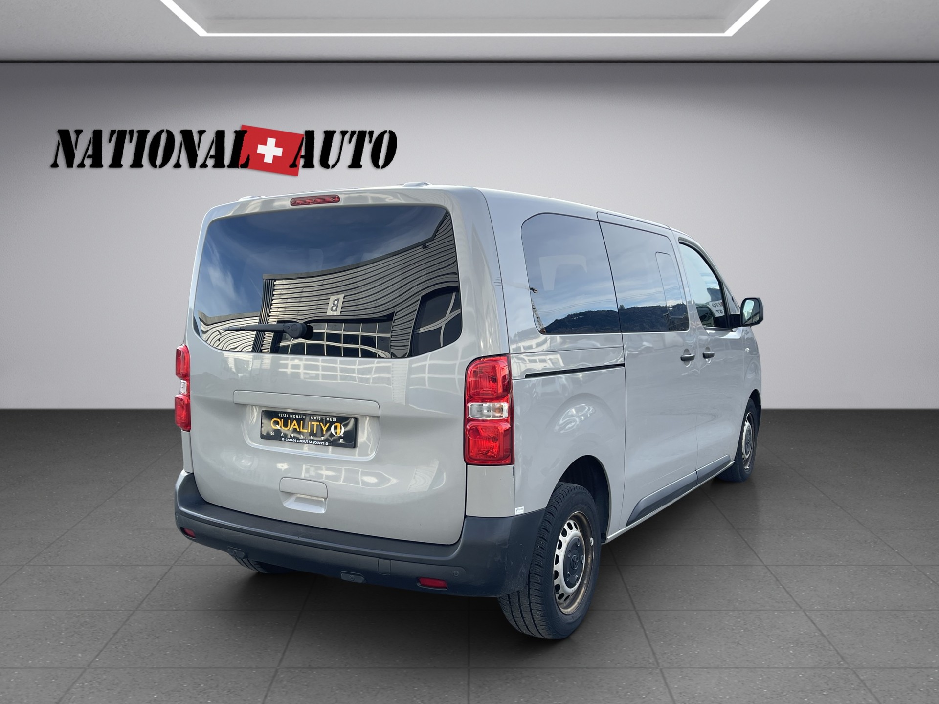 TOYOTA Proace 2.0D Combi L1 Medium 4x4-image-3