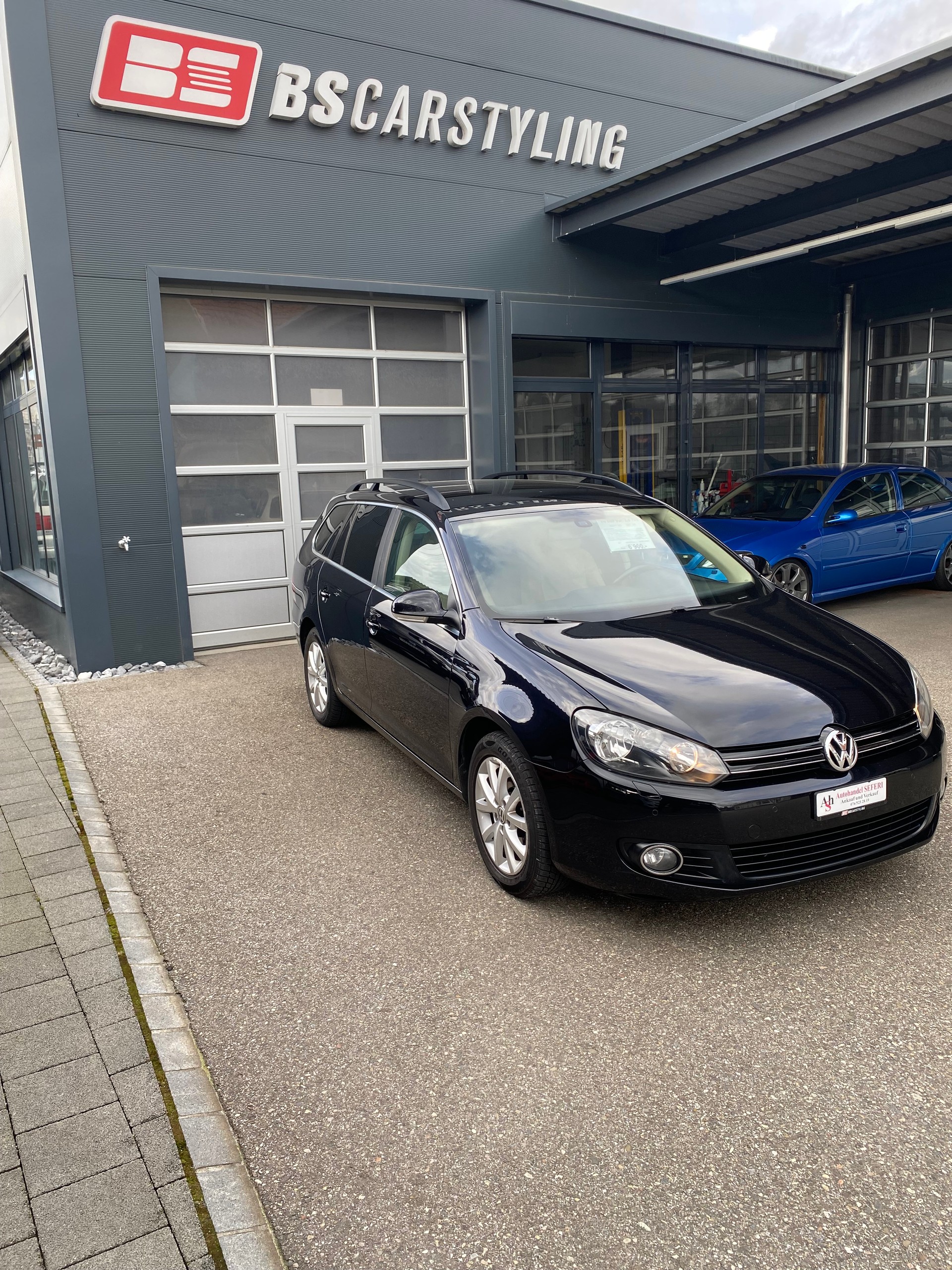 VW Golf Variant 2.0 TDI Highline DSG-image-8