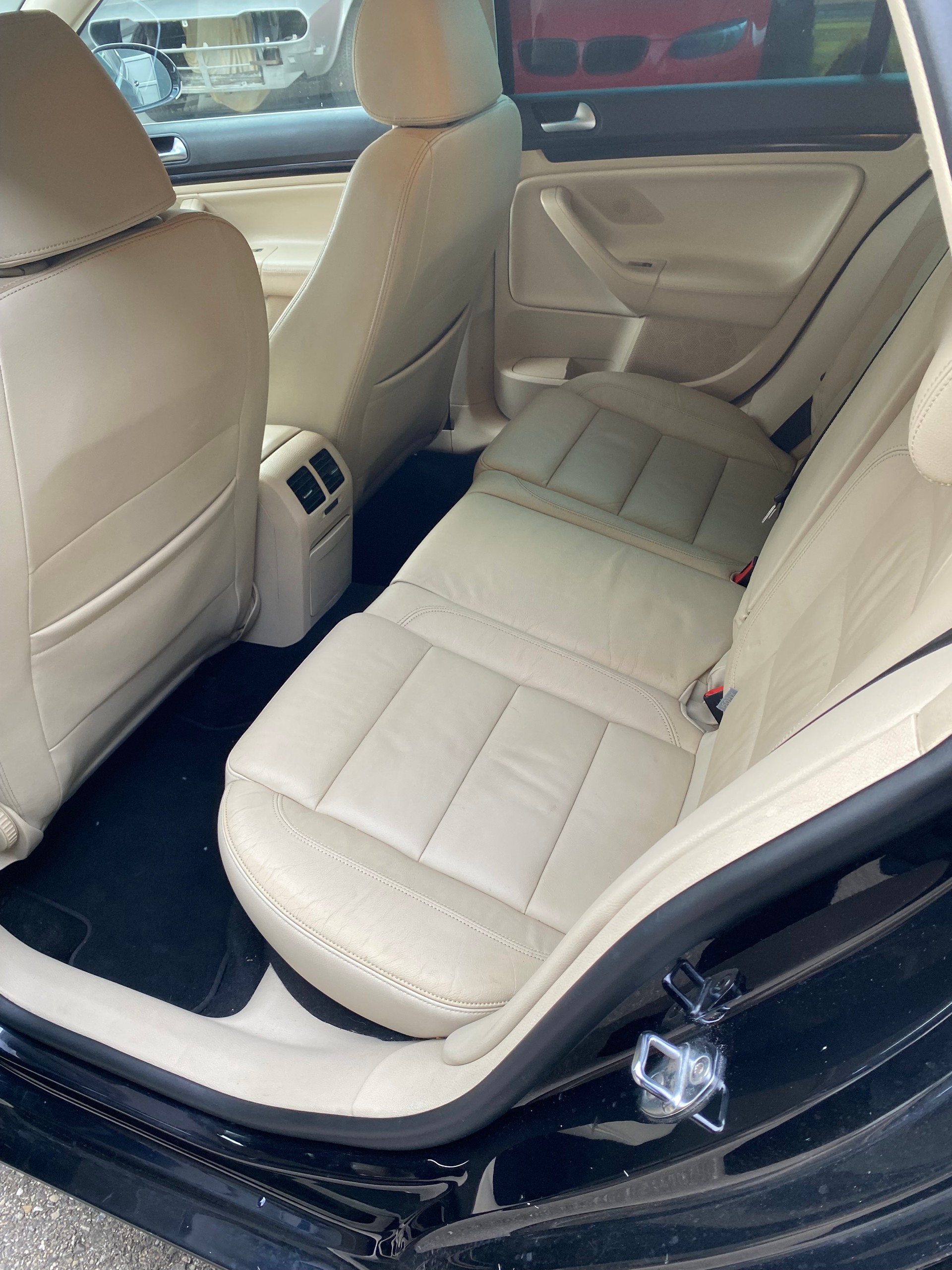 VW Golf Variant 2.0 TDI Highline DSG-image-12