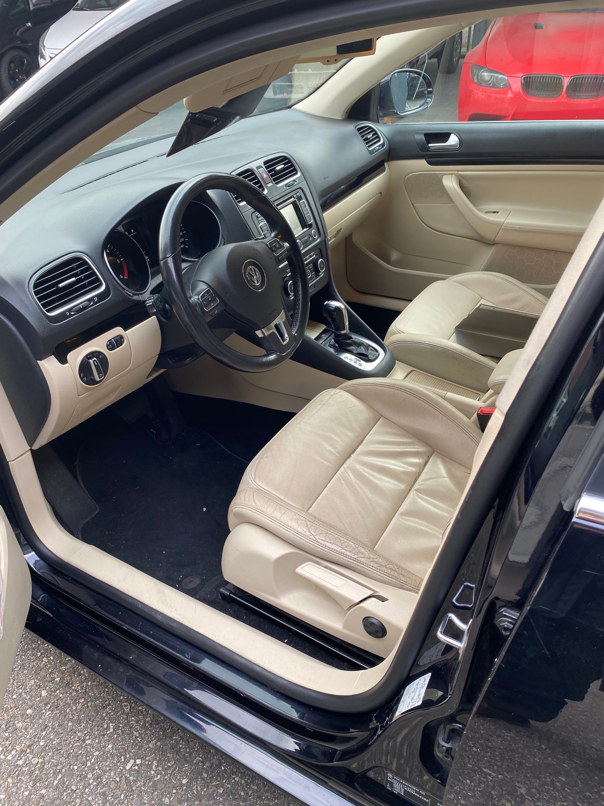 VW Golf Variant 2.0 TDI Highline DSG-image-11