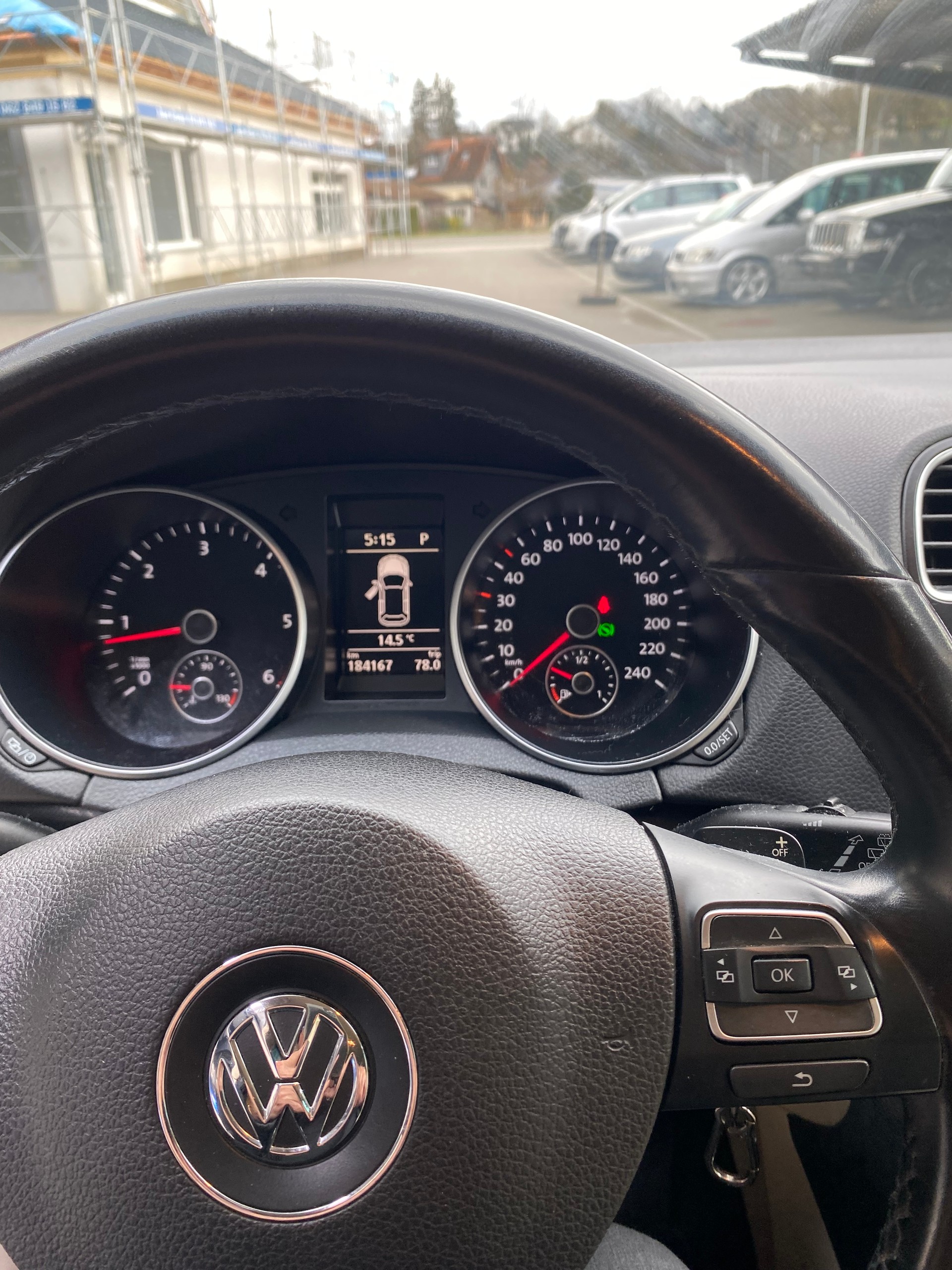 VW Golf Variant 2.0 TDI Highline DSG-image-9