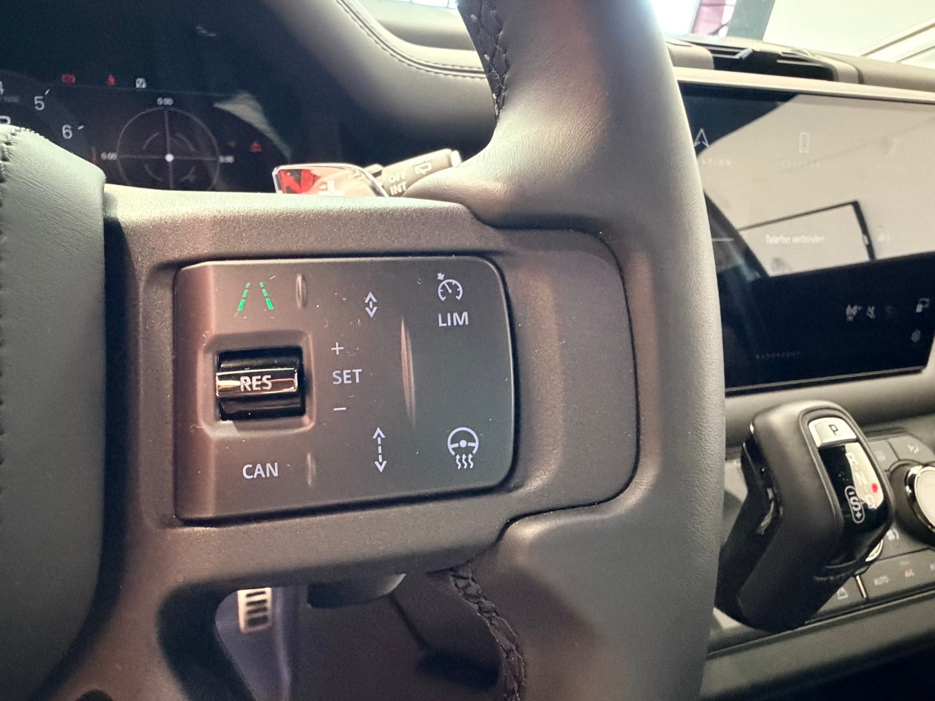 LAND ROVER Defender 110 635 V8 4.4 Octa Edition One AT8-image-31