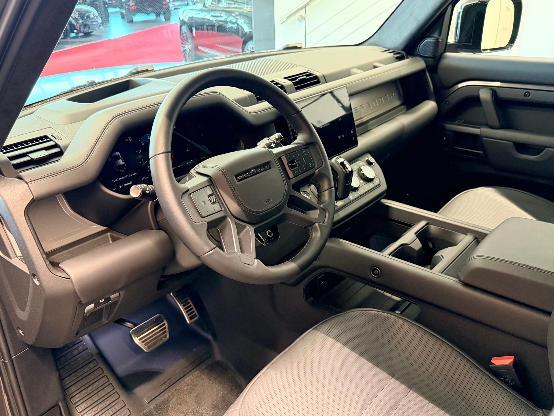 LAND ROVER Defender 110 635 V8 4.4 Octa Edition One AT8-image-11