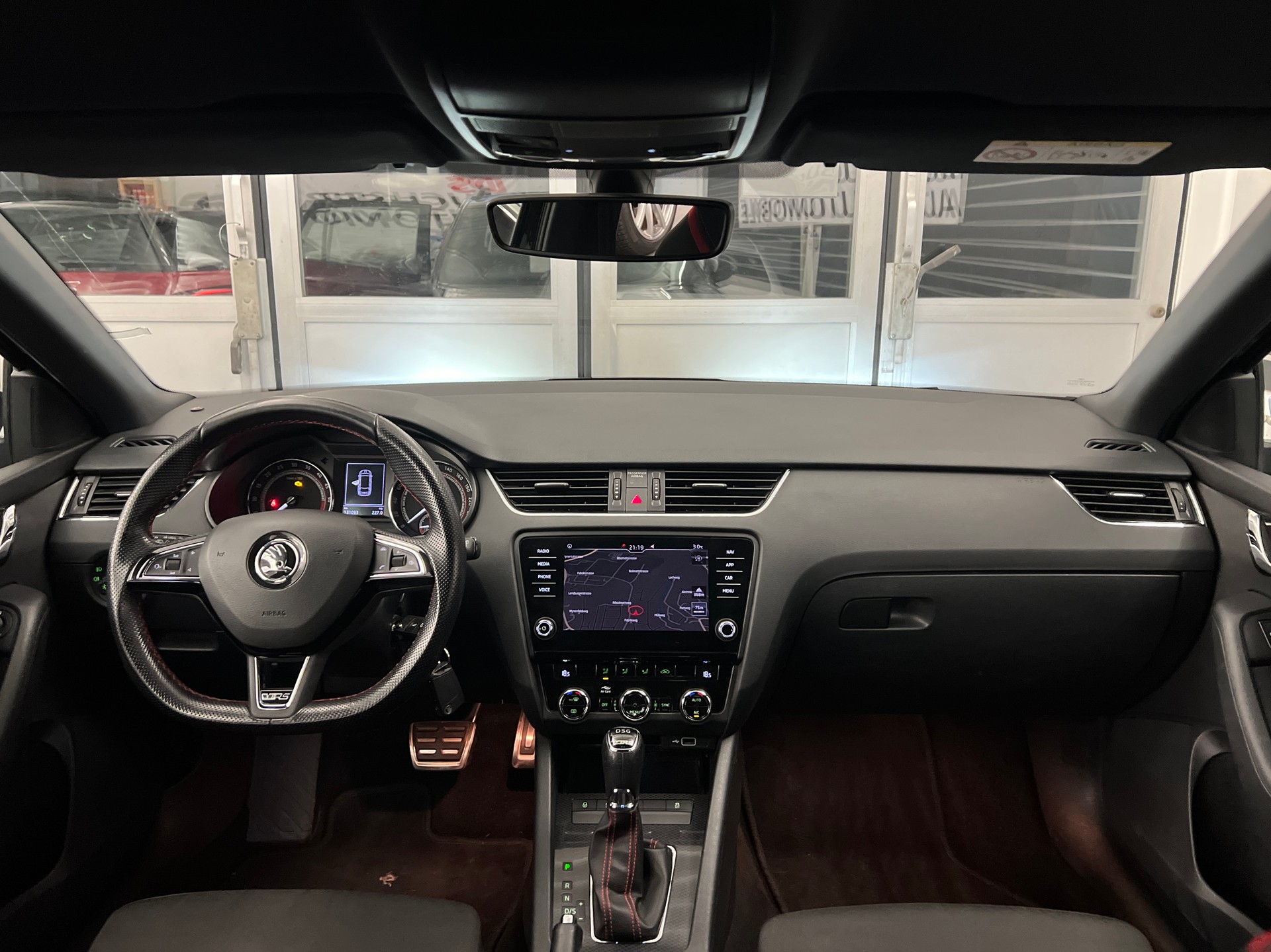 SKODA Octavia Combi 2.0 TDI RS Prag 4x4 DSG-image-8