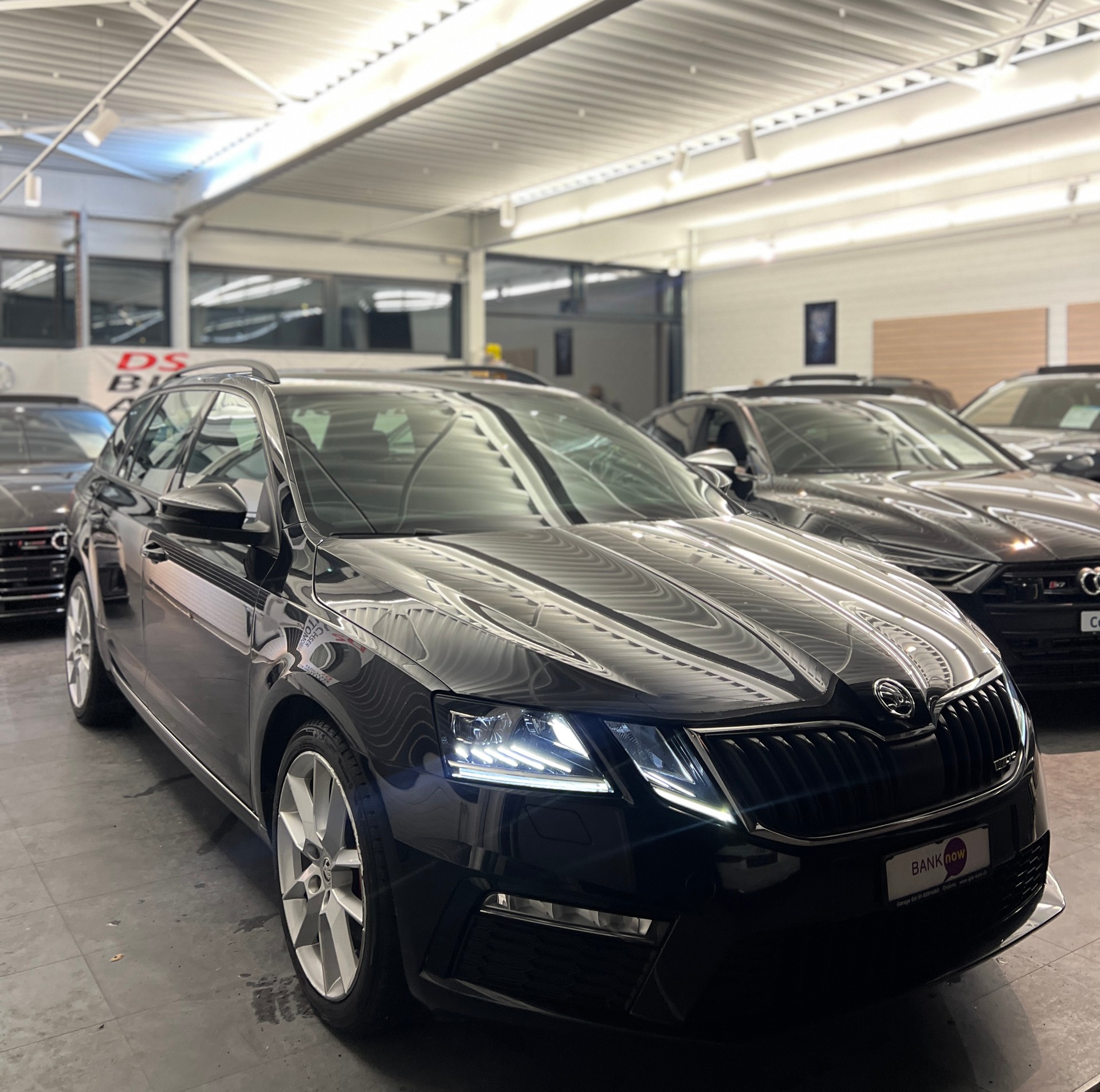 SKODA Octavia Combi 2.0 TDI RS Prag 4x4 DSG-image-2