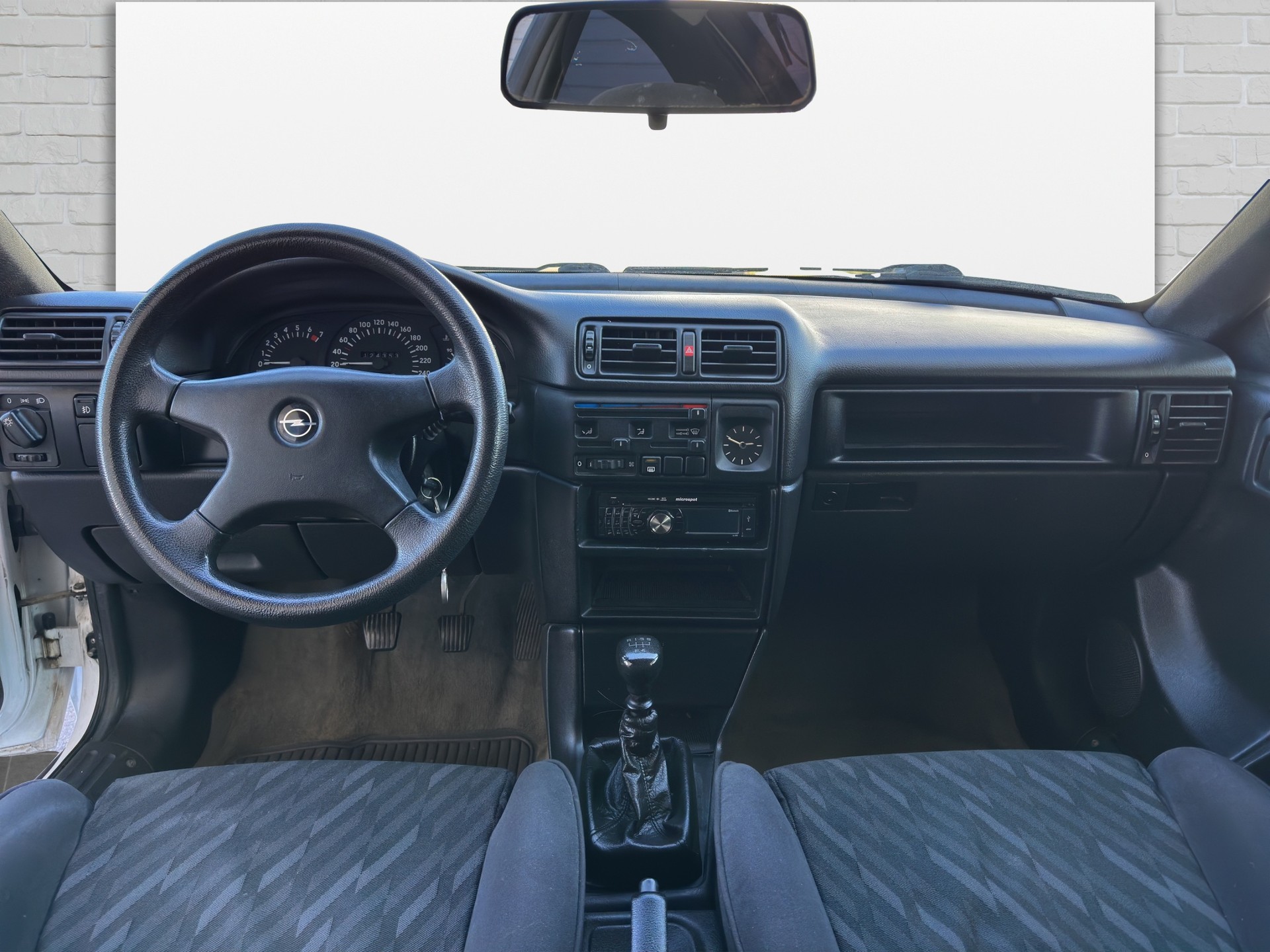 OPEL Calibra 2.0i-image-8