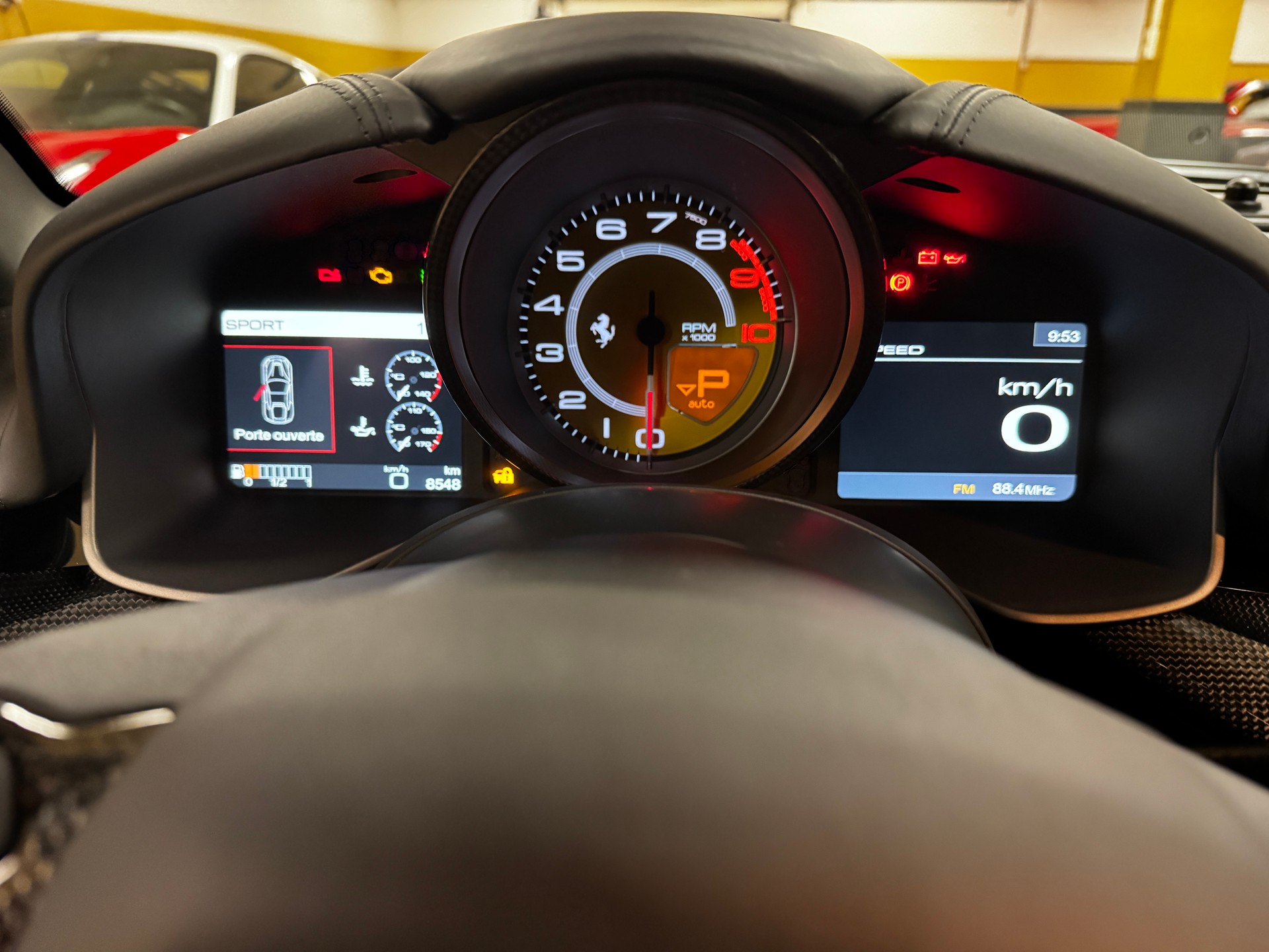 FERRARI F12 Berlinetta-image-9