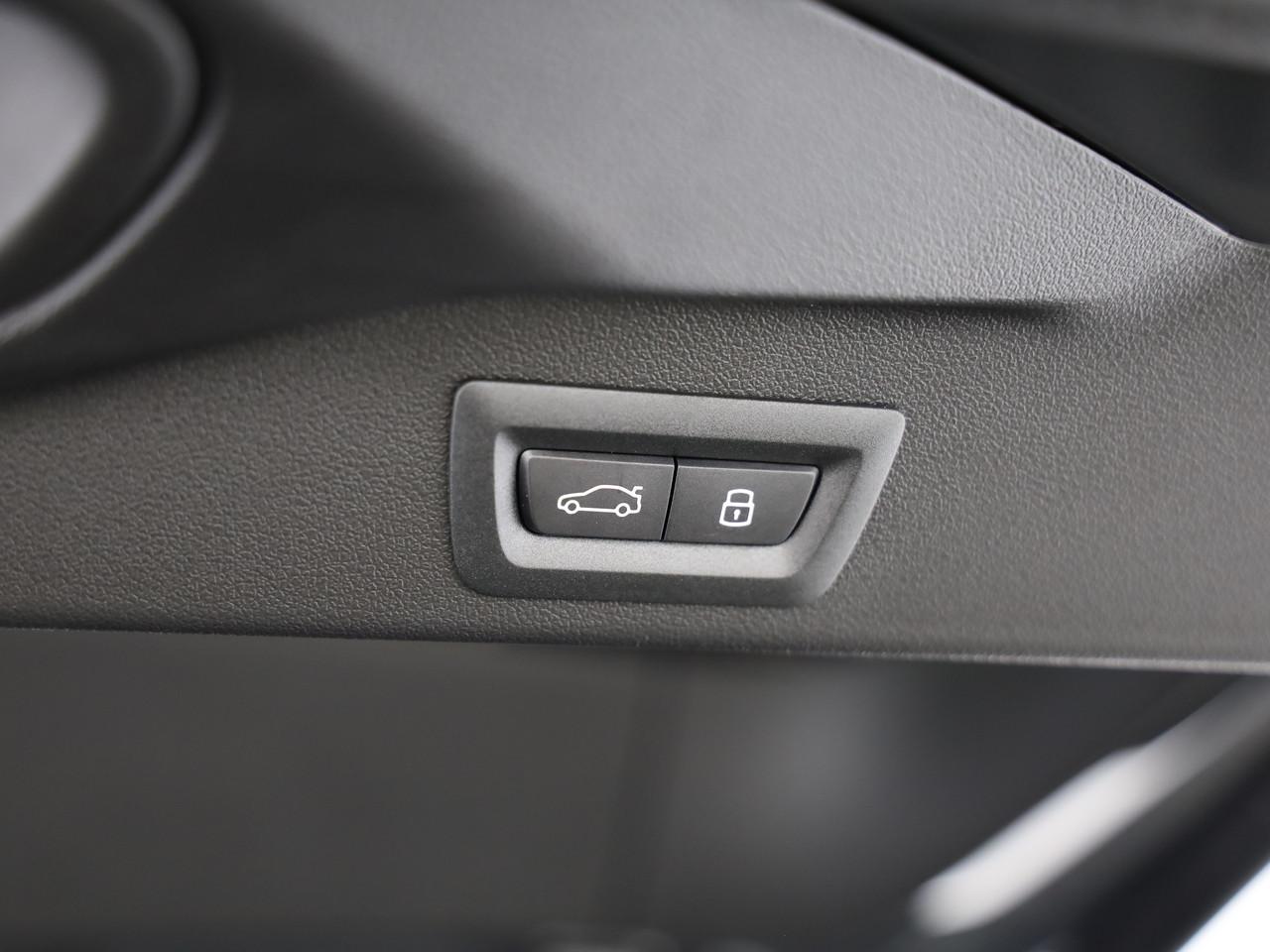 BMW X5 50e xDrive SAG-image-16