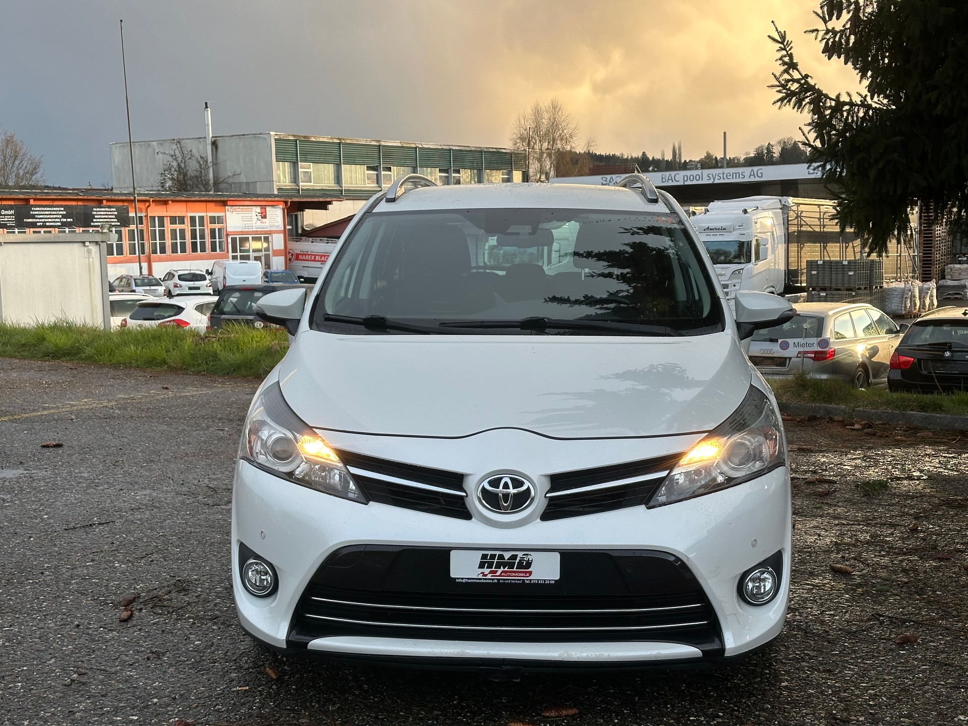 TOYOTA Verso 1.6 D-4D Sol-image-1