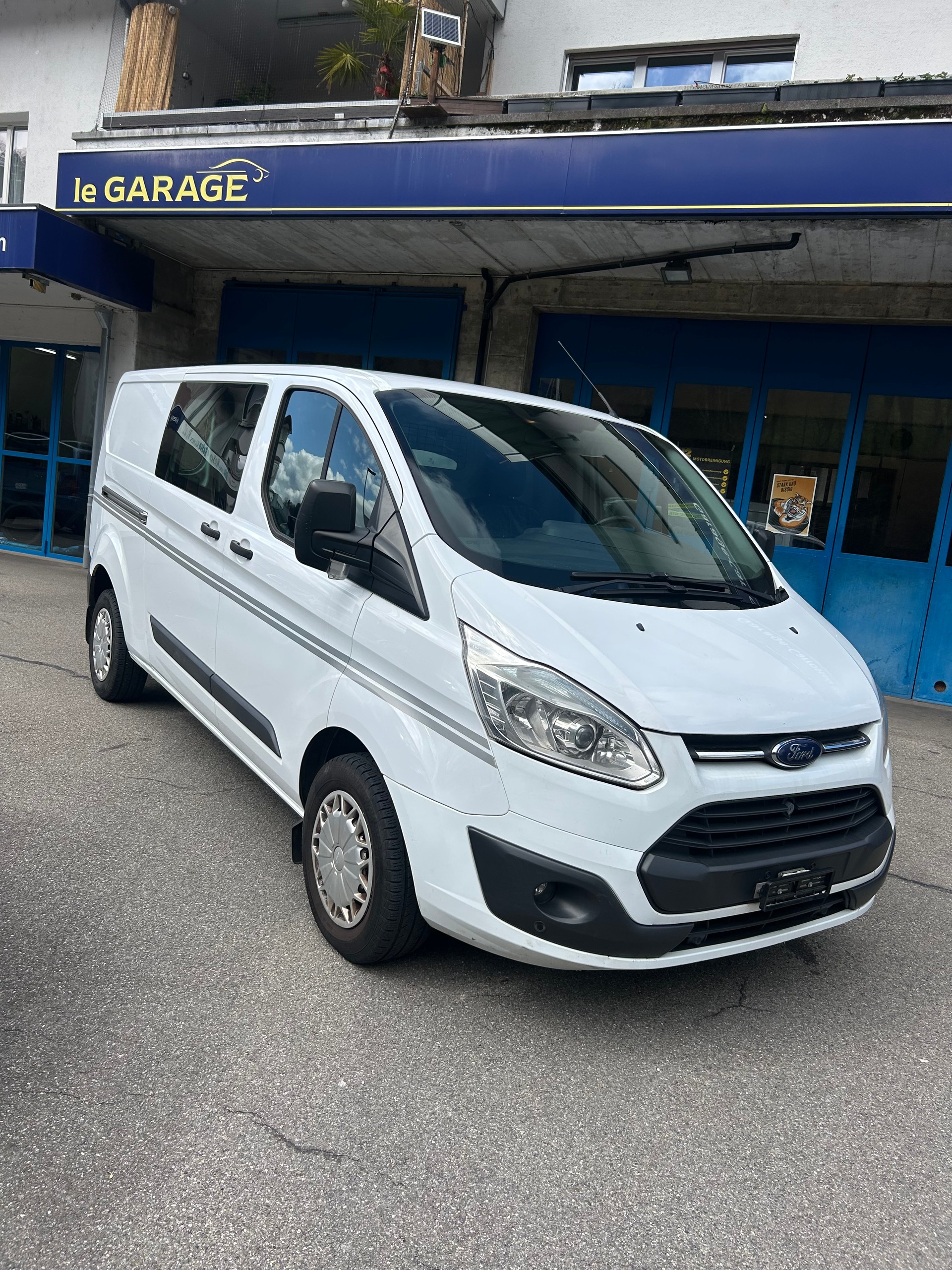 FORD Transit Custom Van 330 L2H1 Trend-image-2