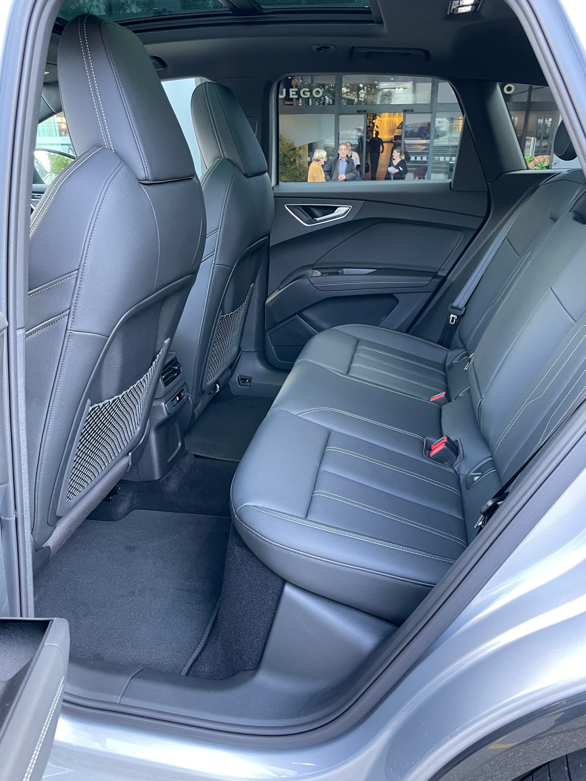 AUDI Q4 e-tron 35-image-14
