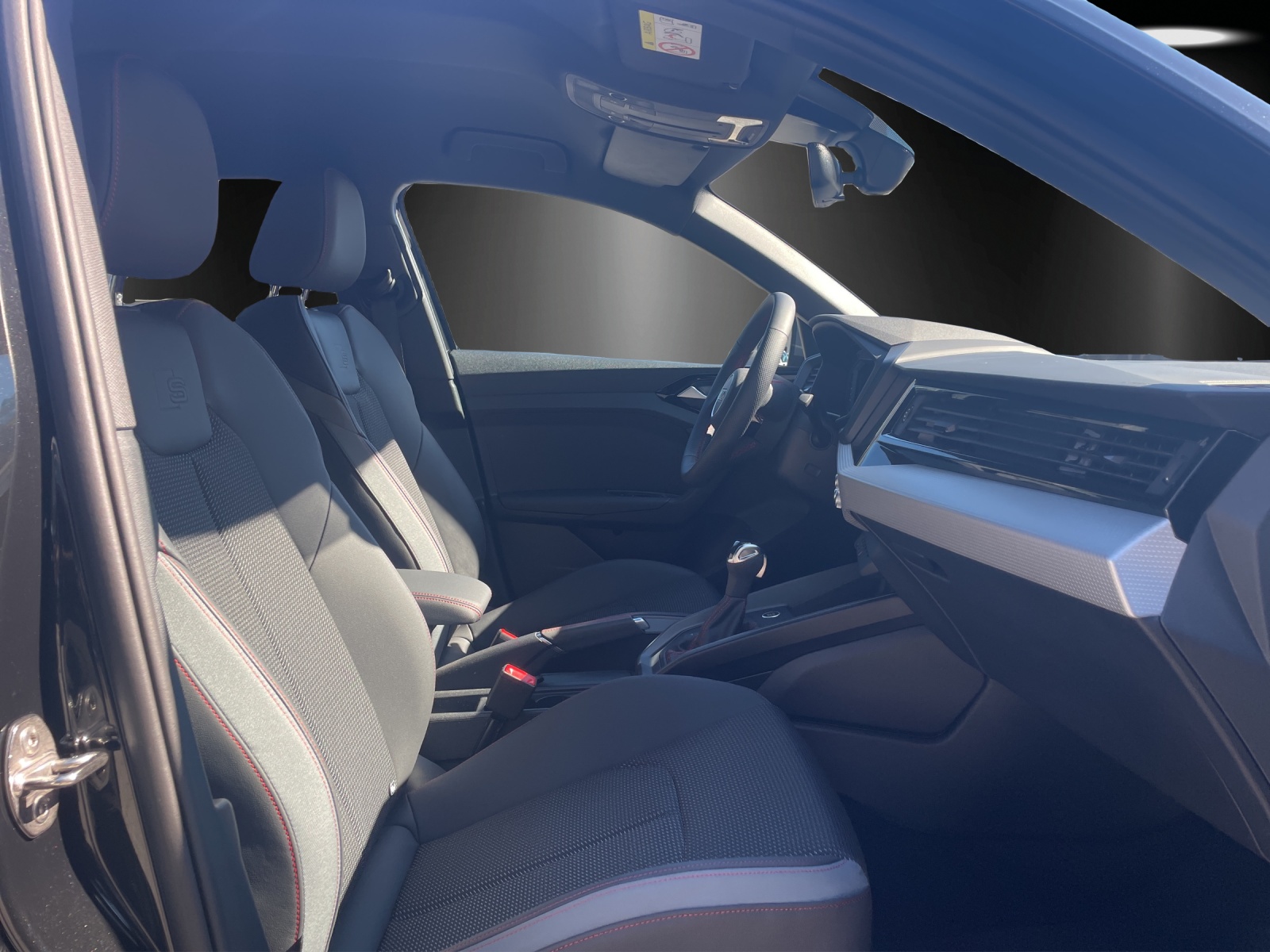 AUDI A1 Sportback 40 TFSI S Line S-tronic-image-8
