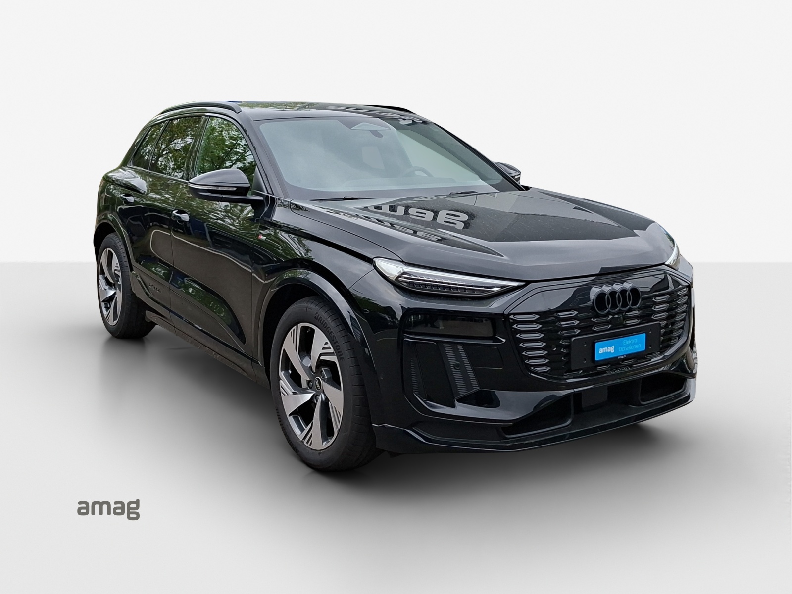 AUDI Q6 e-tron quattro-image-6