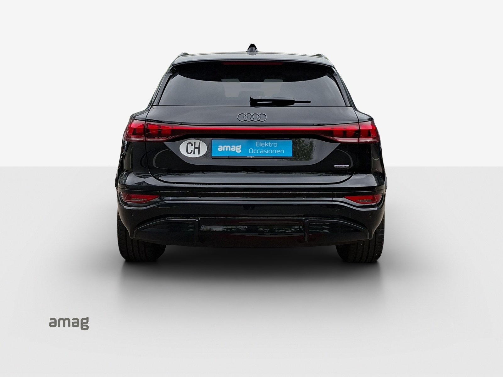 AUDI Q6 e-tron quattro-image-4