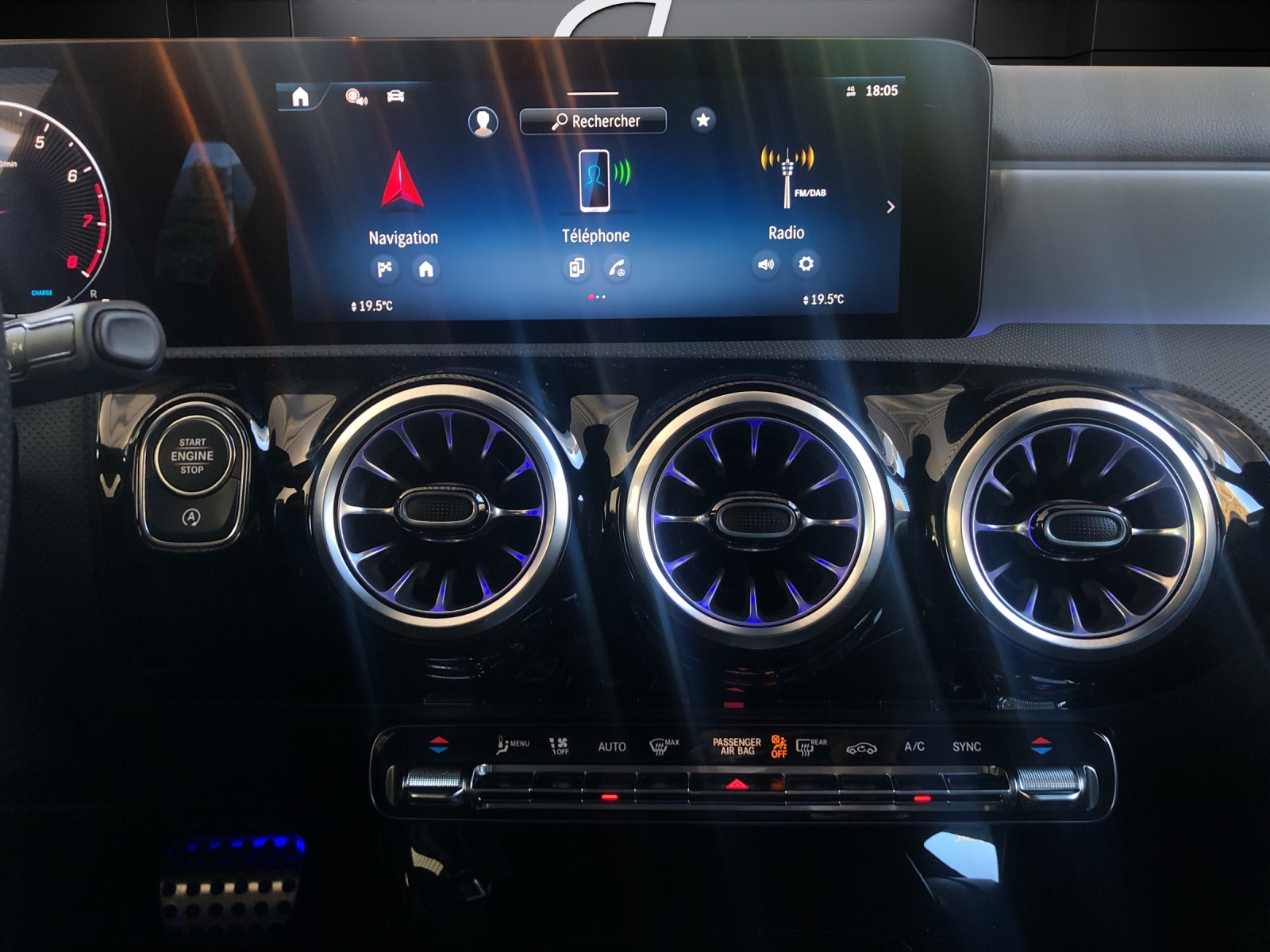 Image MERCEDES-BENZ A-200 A 200 Night Star 7G-DCT