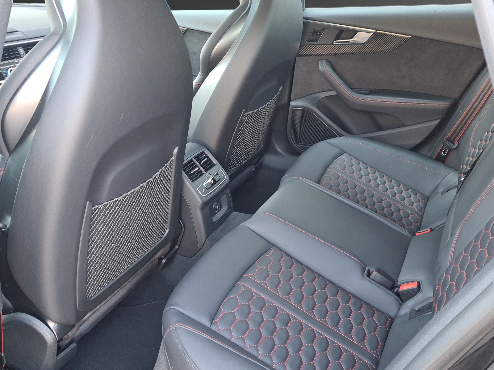 AUDI RS5 Sportback 2.9 TFSI quattro tiptronic-image-6