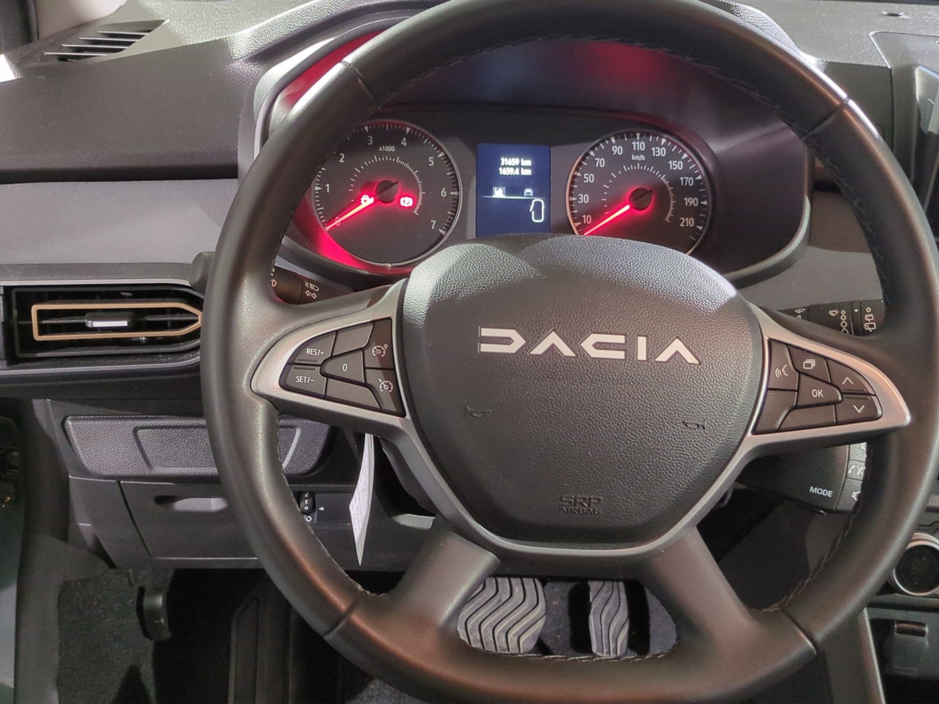 DACIA Sandero Stepway TCe 90 Extreme+ CVT-image-9