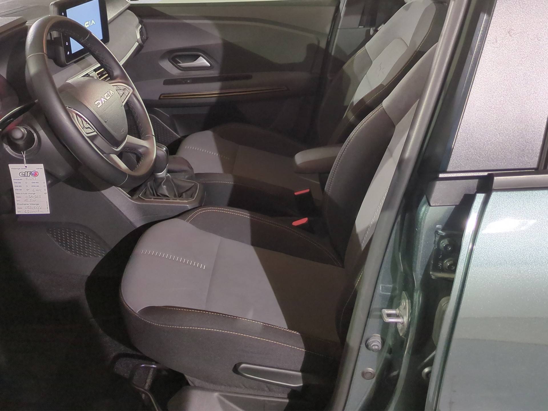 DACIA Sandero Stepway TCe 90 Extreme+ CVT-image-8