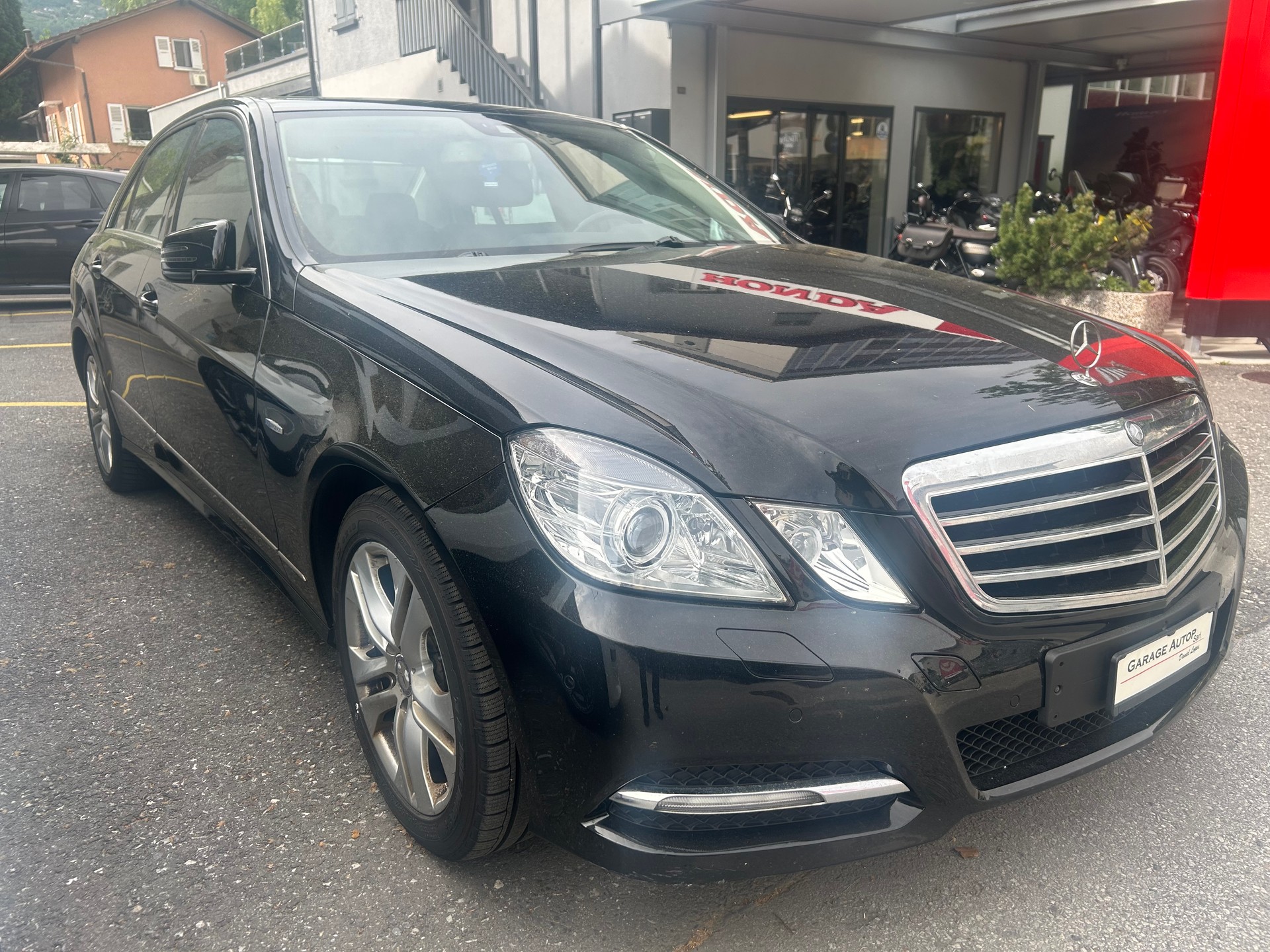 MERCEDES-BENZ E 250-image-5