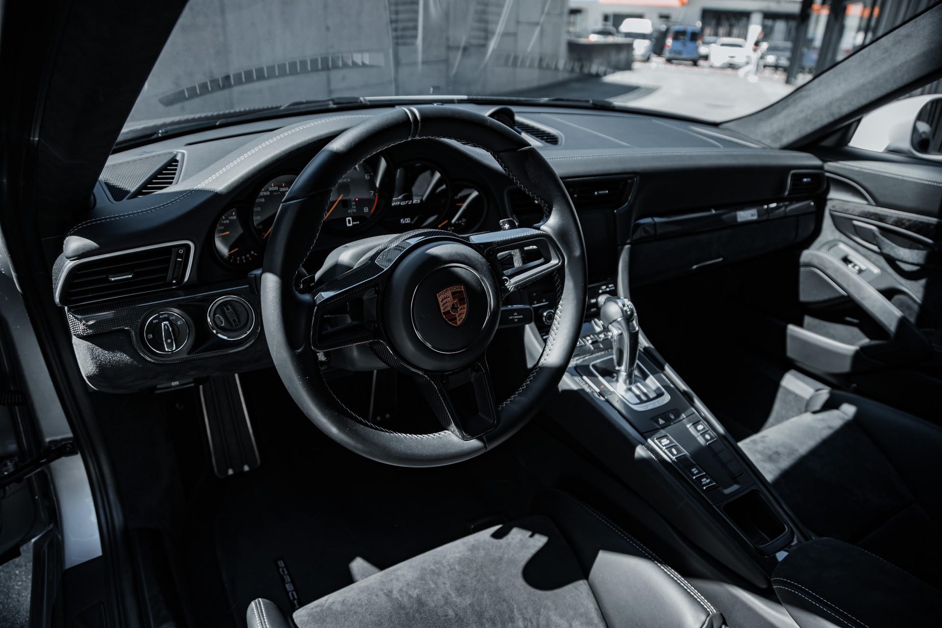 PORSCHE 911 GT2 RS PDK-image-22