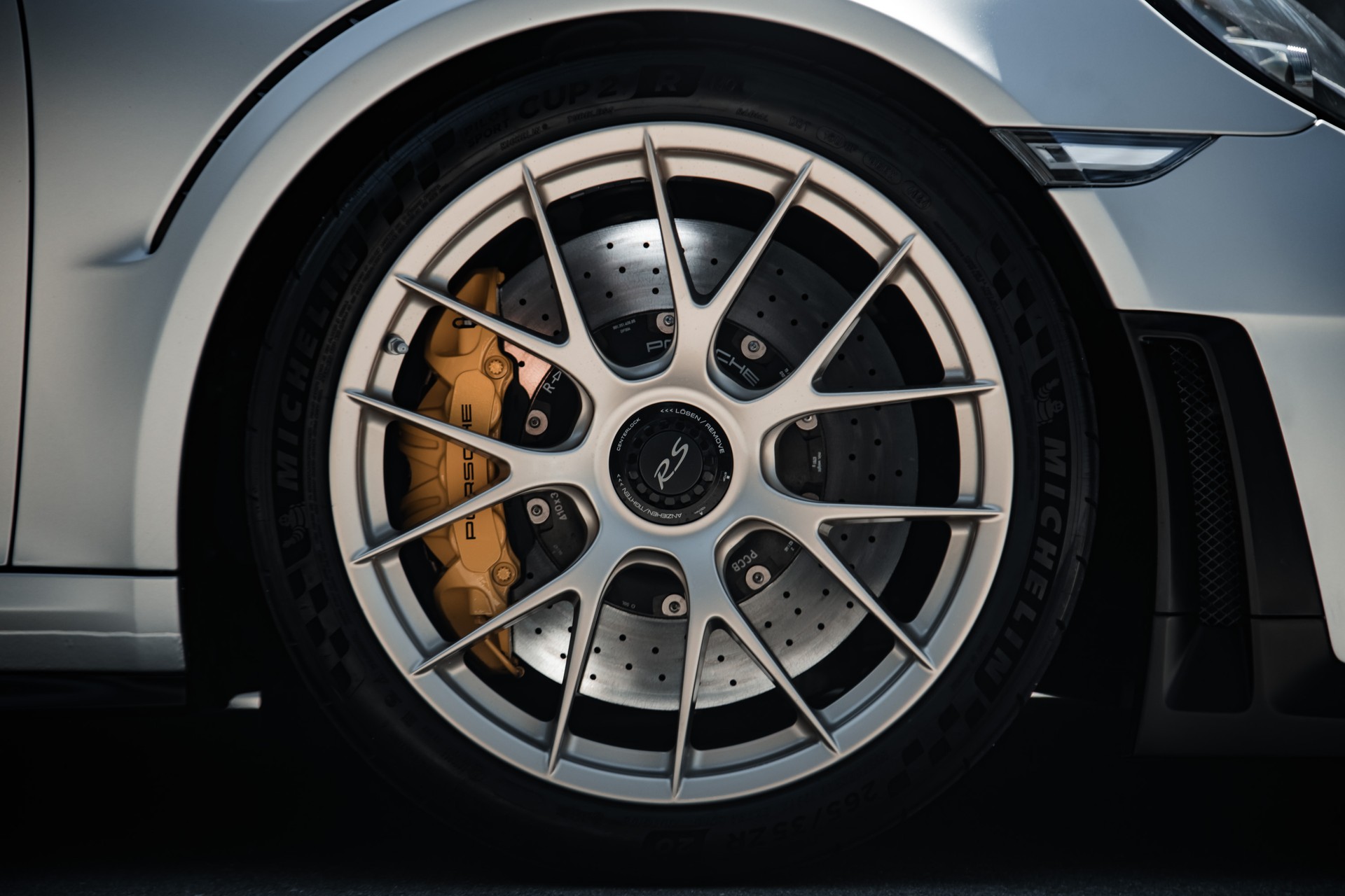 PORSCHE 911 GT2 RS PDK-image-18
