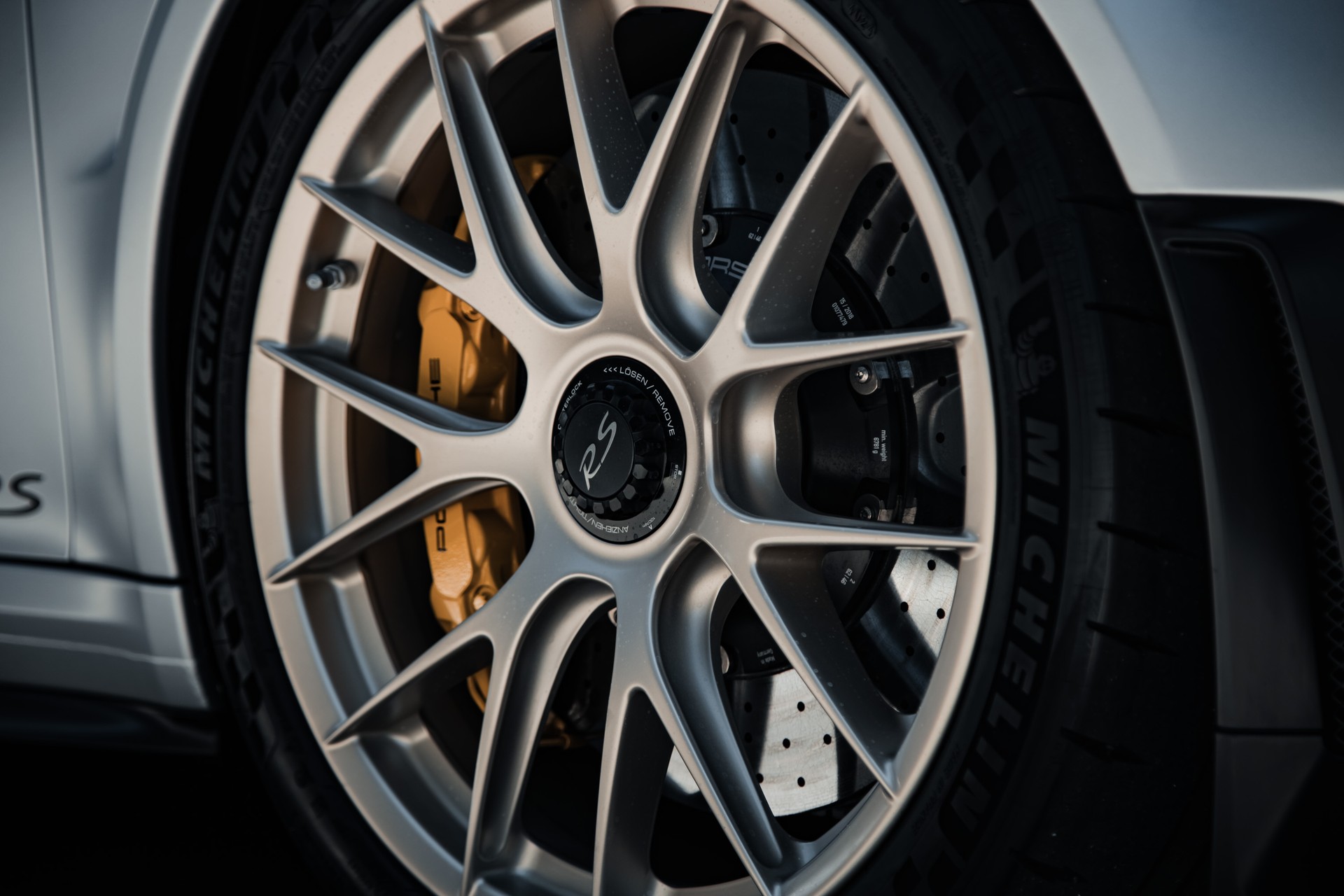 PORSCHE 911 GT2 RS PDK-image-19