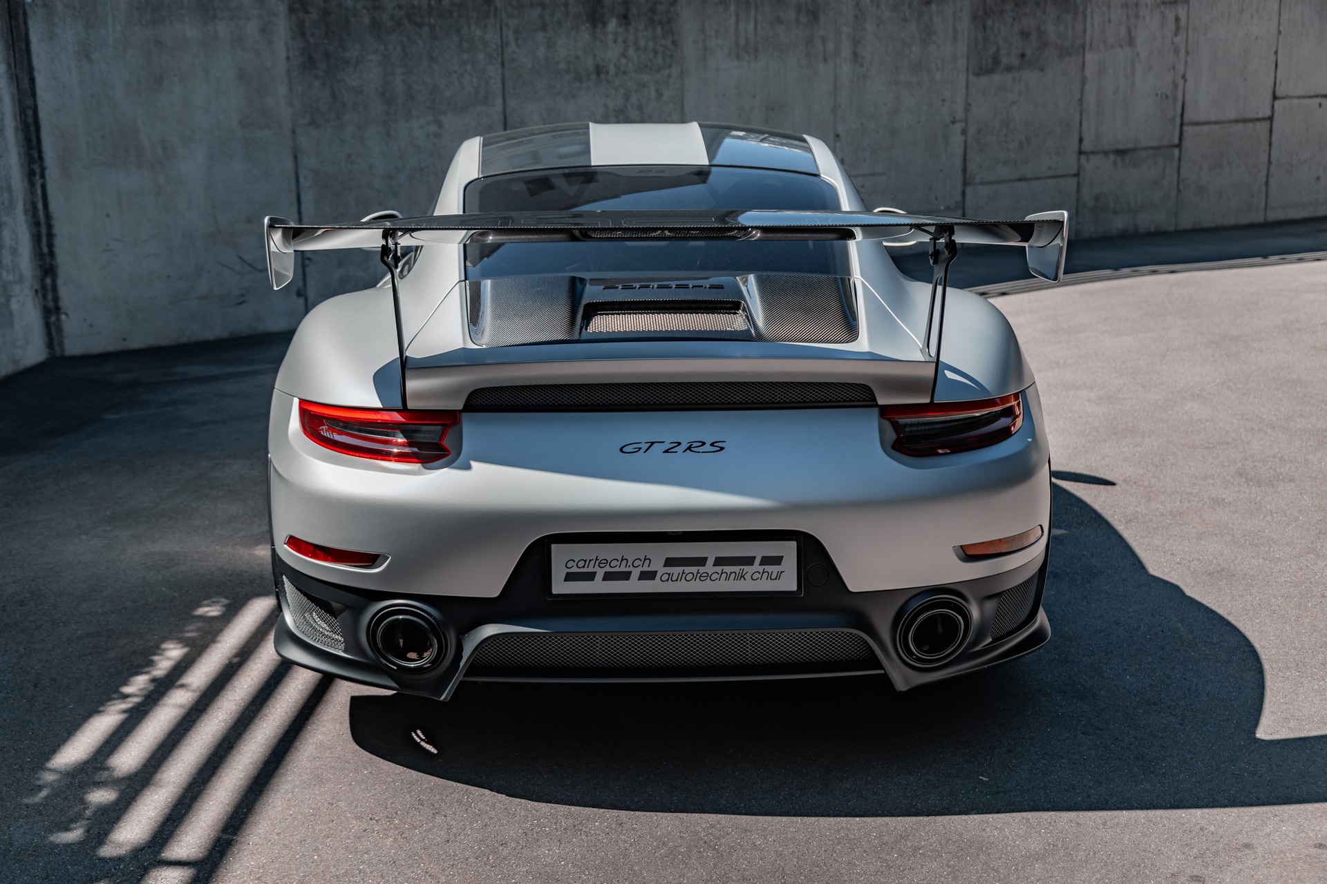 PORSCHE 911 GT2 RS PDK-image-10