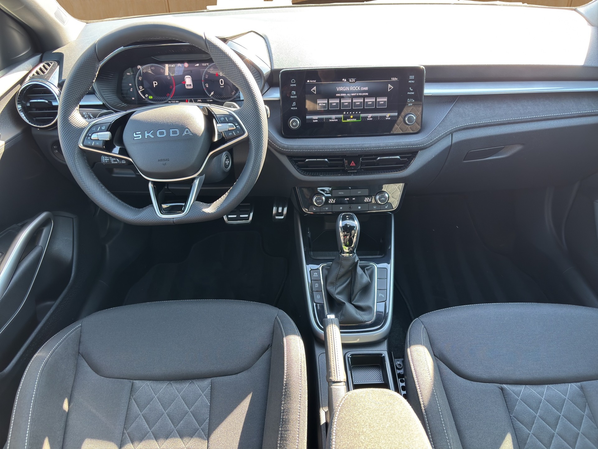 SKODA Fabia 1.5 TSI Dynamic DSG-image-7