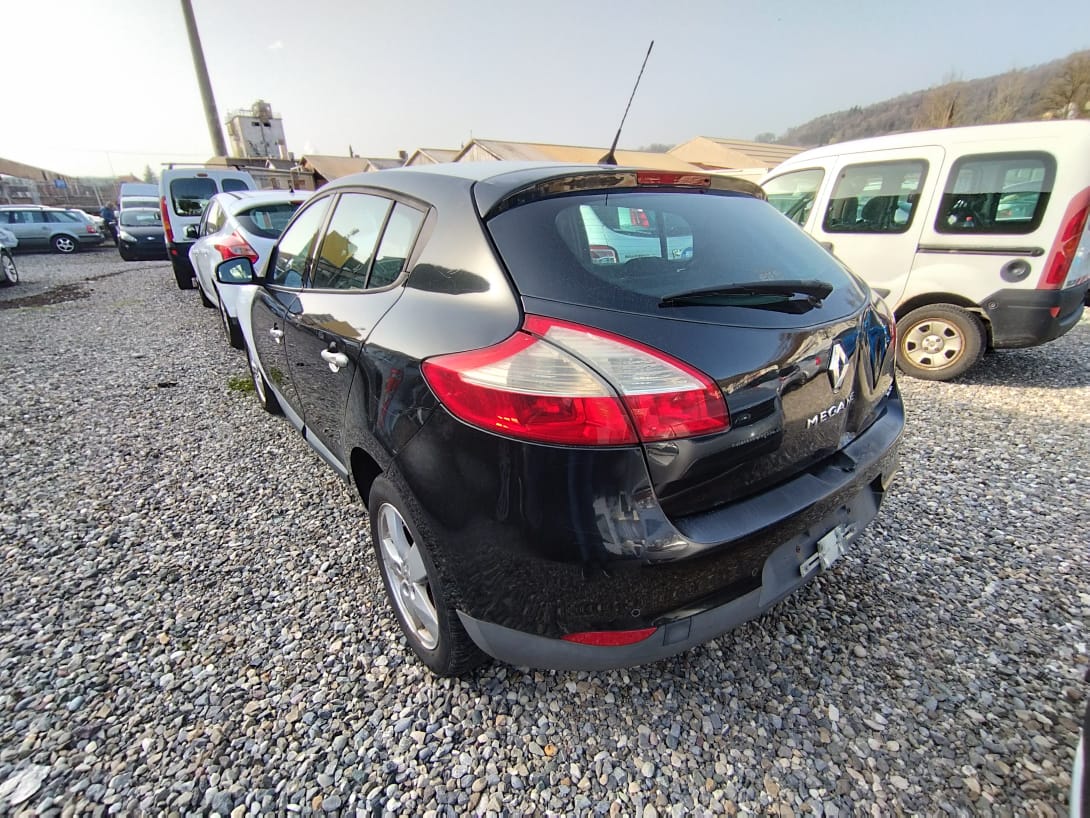 RENAULT Mégane 1.5 dCi Dynamique-image-5