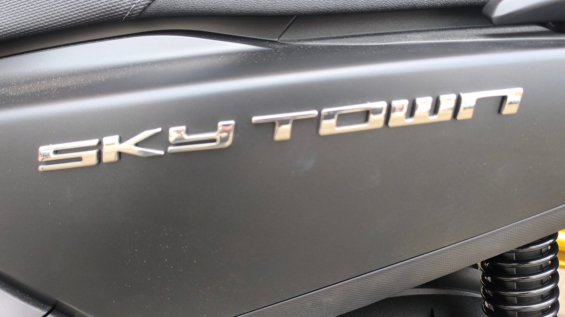 KYMCO SKY TOWN-image-14