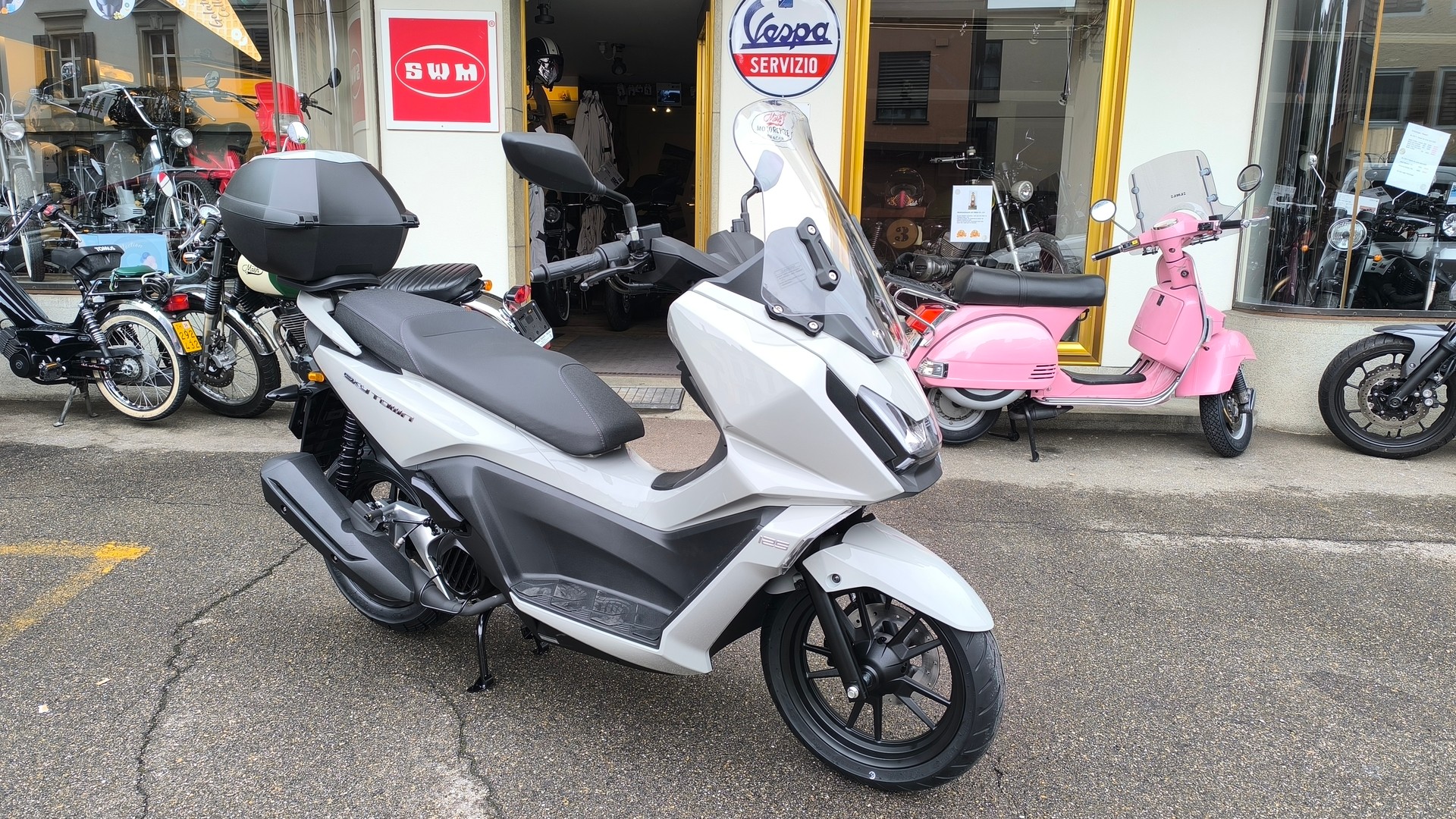 KYMCO SKY TOWN-image-1