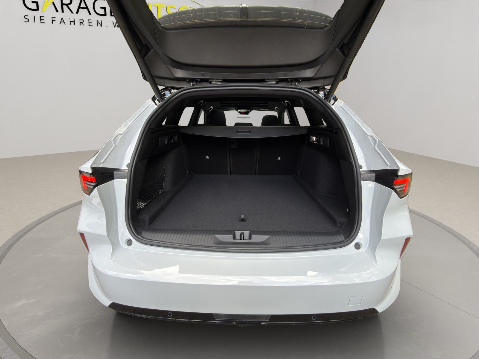 OPEL Astra Electric Sports Tourer Ultimate-image-17