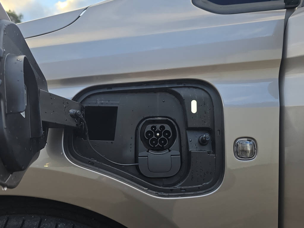 VW Caddy Maxi 1.5 TSI eHybrid Style DSG 7 Plätzer-image-28