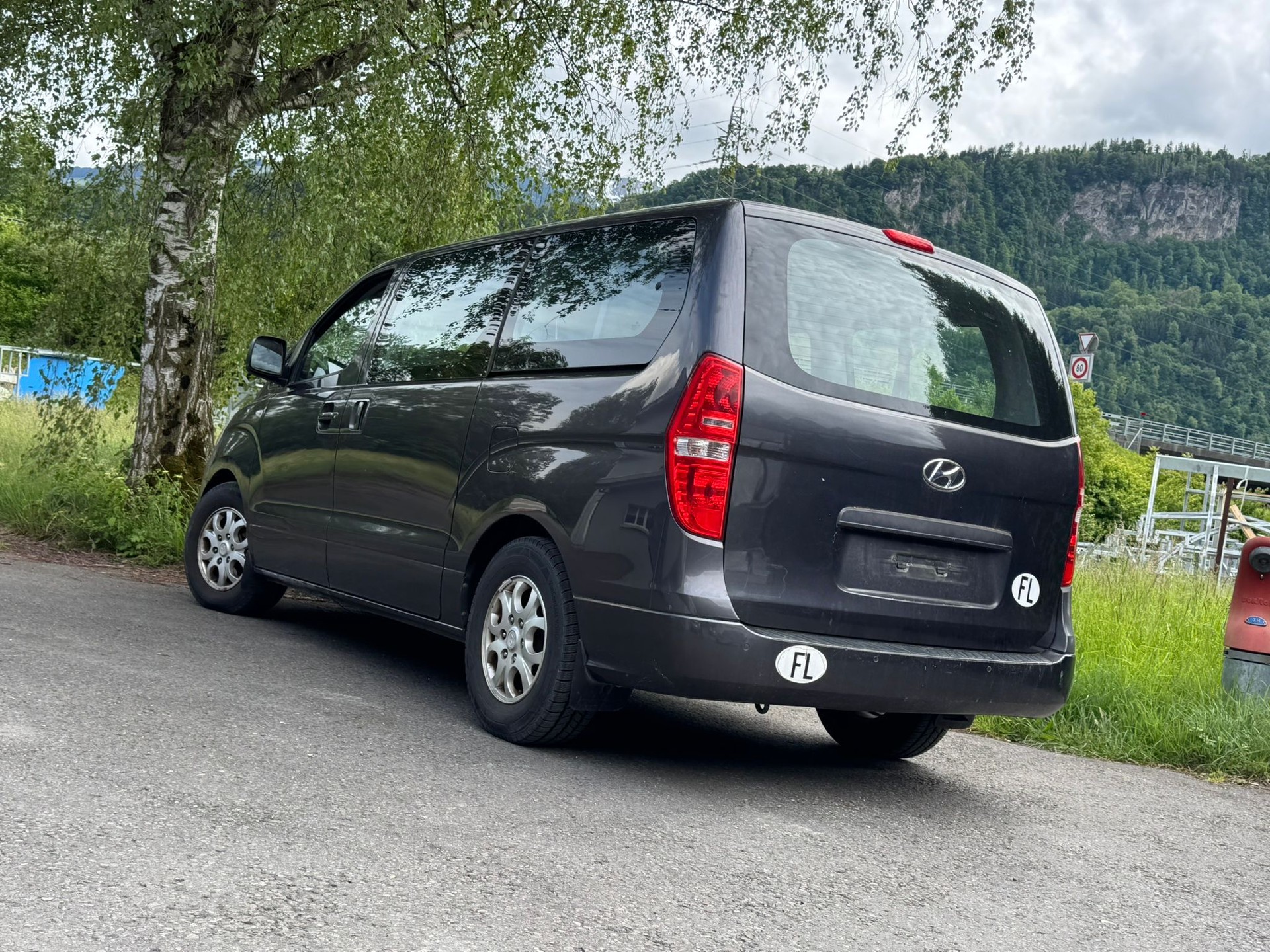 HYUNDAI H-1 People 2.5 CRDi-image-4