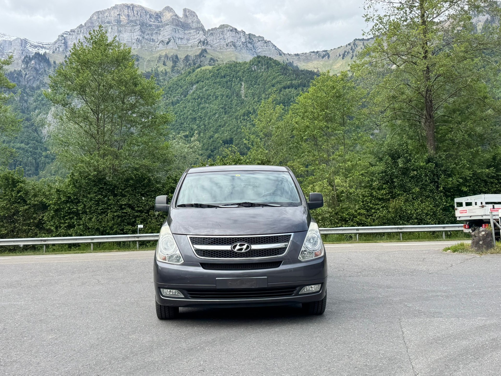 HYUNDAI H-1 People 2.5 CRDi-image-11