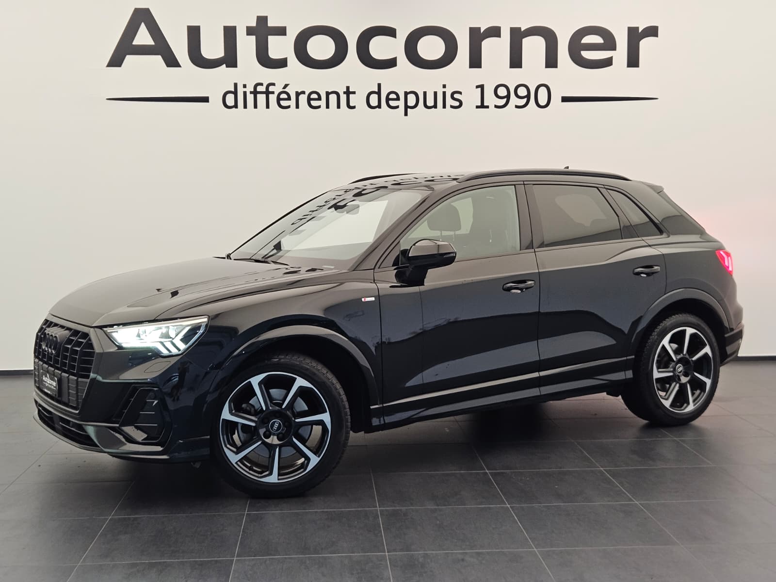AUDI Q3 40 TFSI S line quattro S-tronic