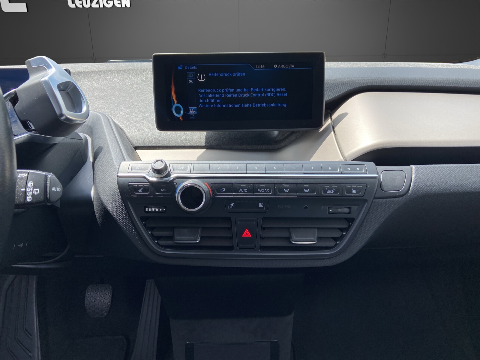 BMW i3 (94Ah)-image-13