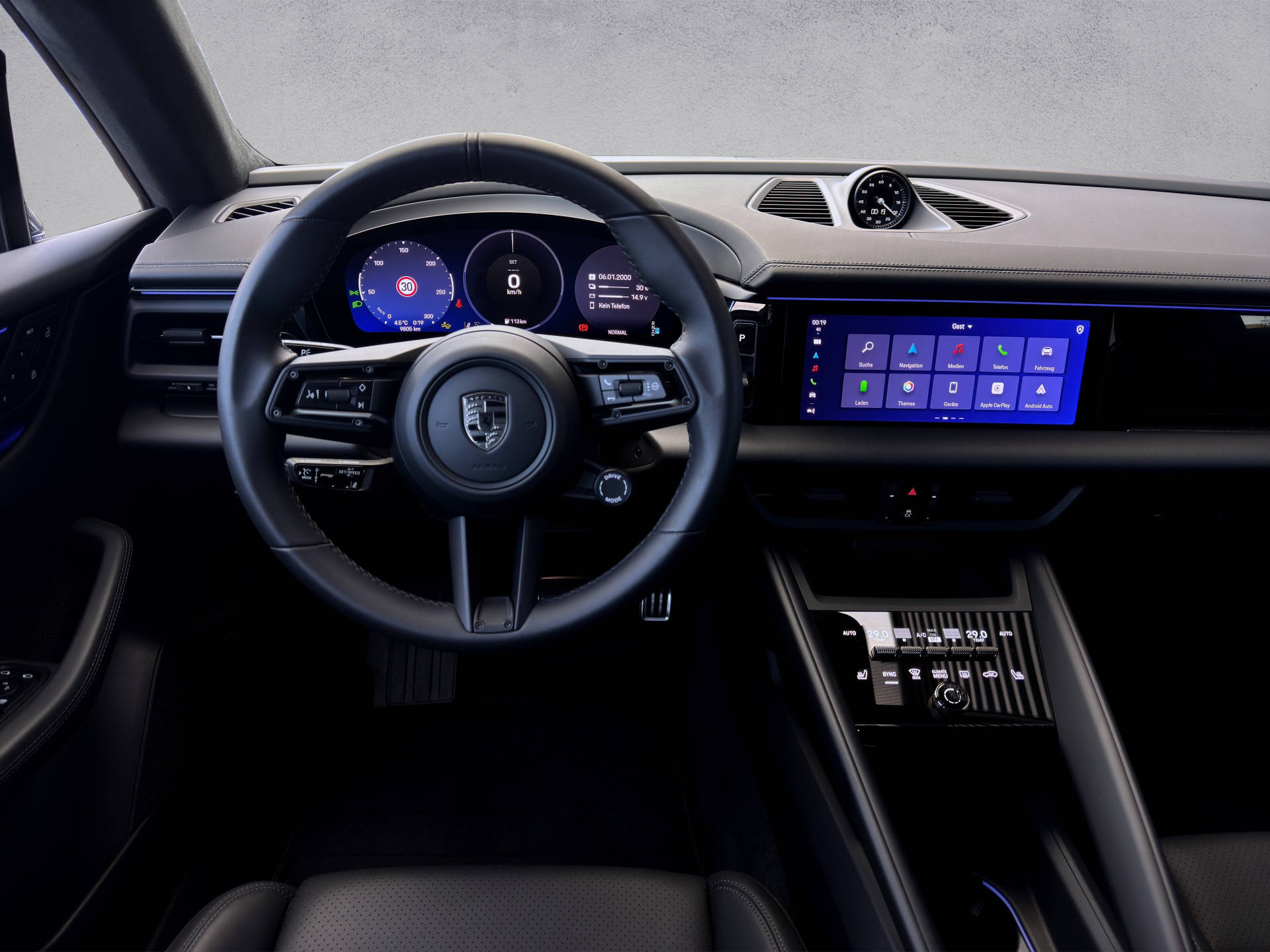 PORSCHE Macan Turbo-image-6