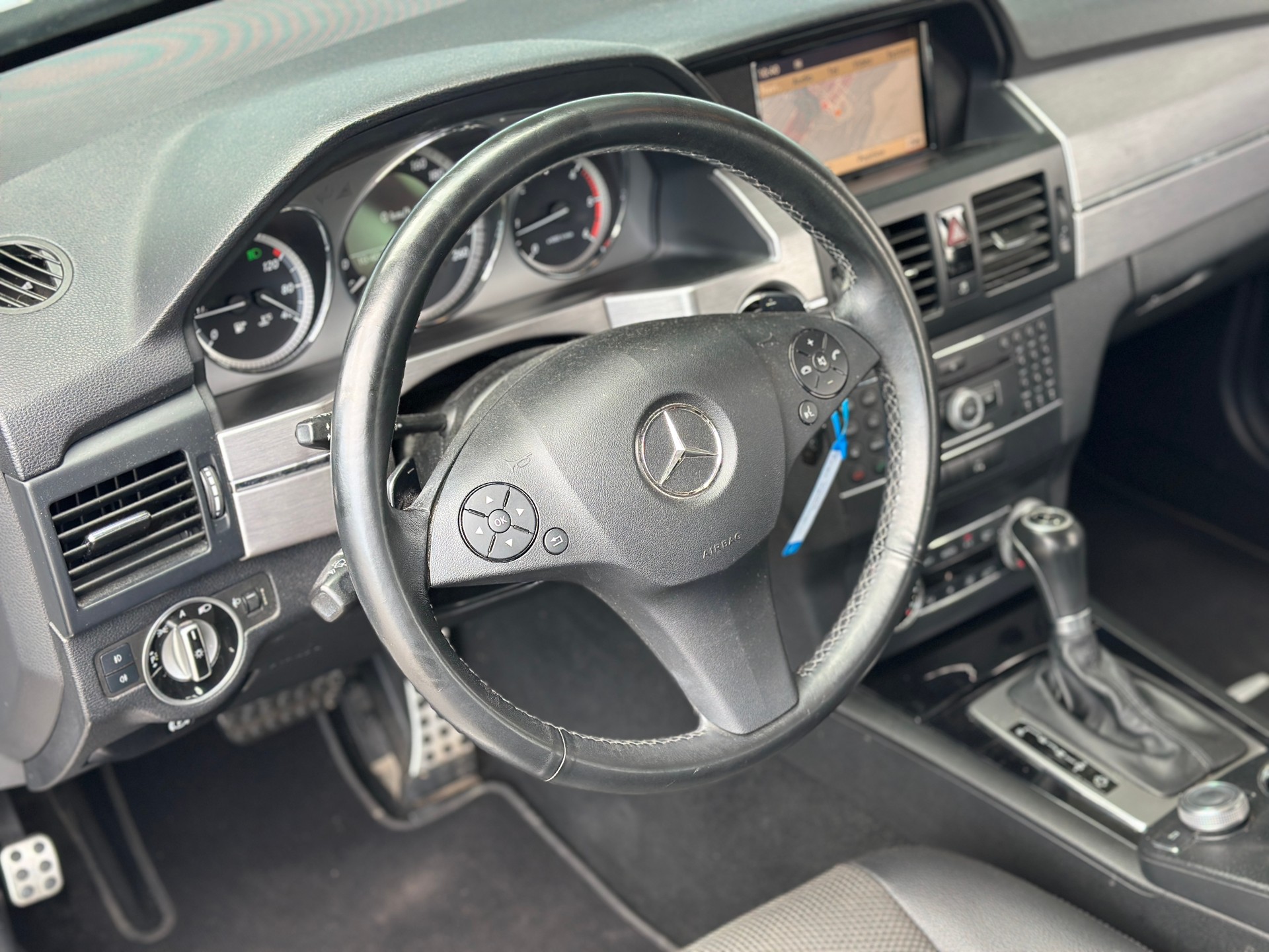 MERCEDES-BENZ GLK 220 CDI BlueEfficiency 4Matic 7G-Tronic-image-5