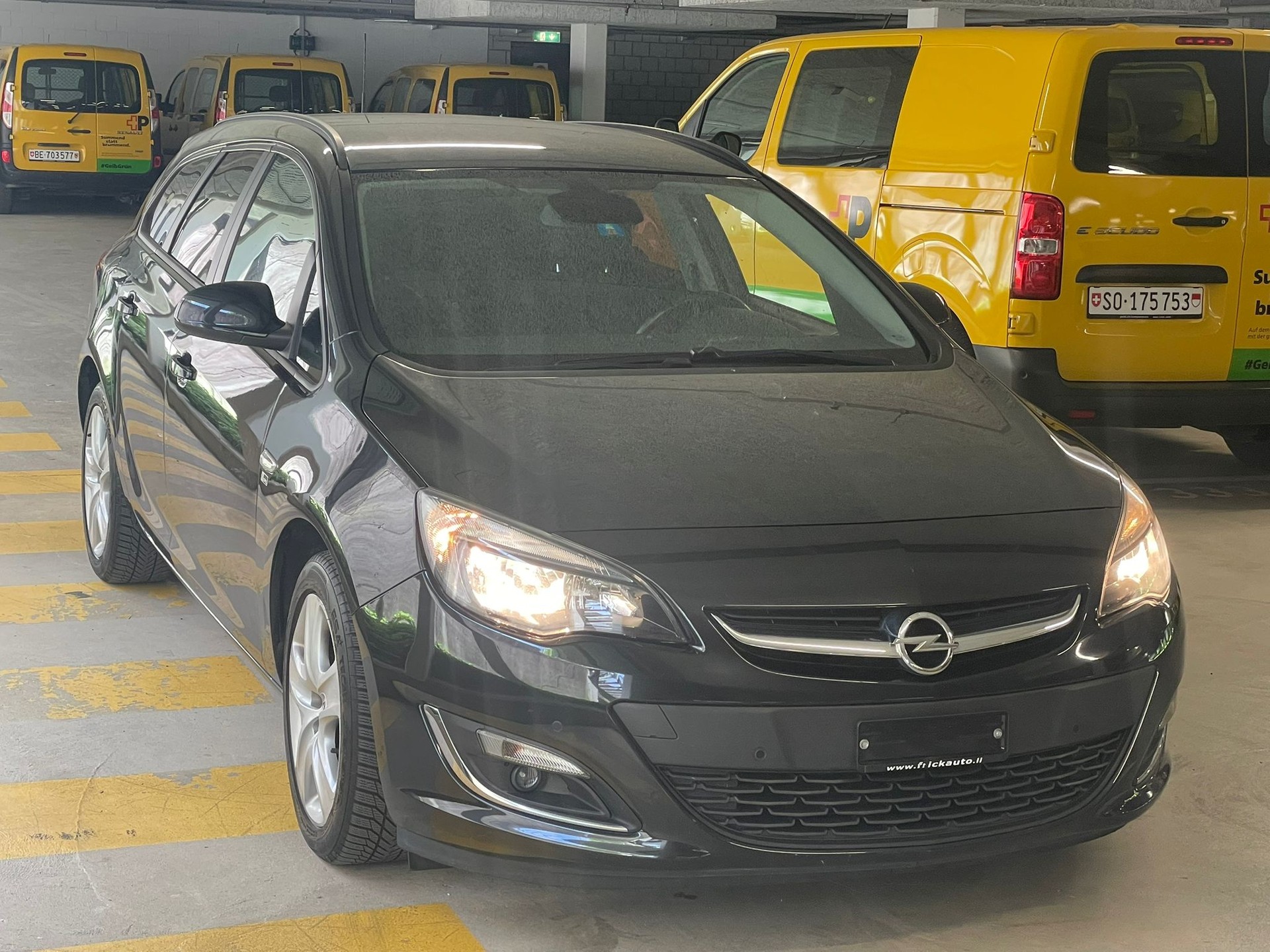 OPEL Astra ST 1.4i 16V Turbo Anniversary Ed-image-6