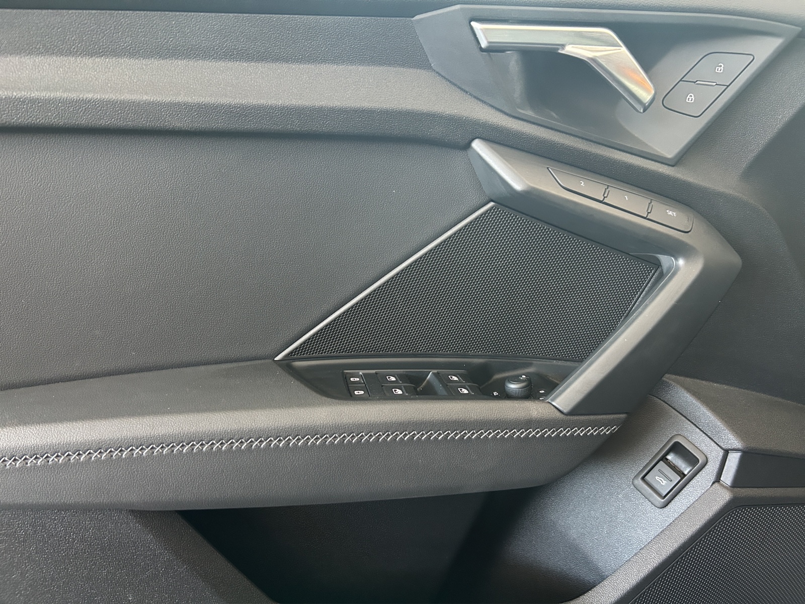 AUDI A3 Sportback 35 TFSI advanced Attraction S-tronic-image-18