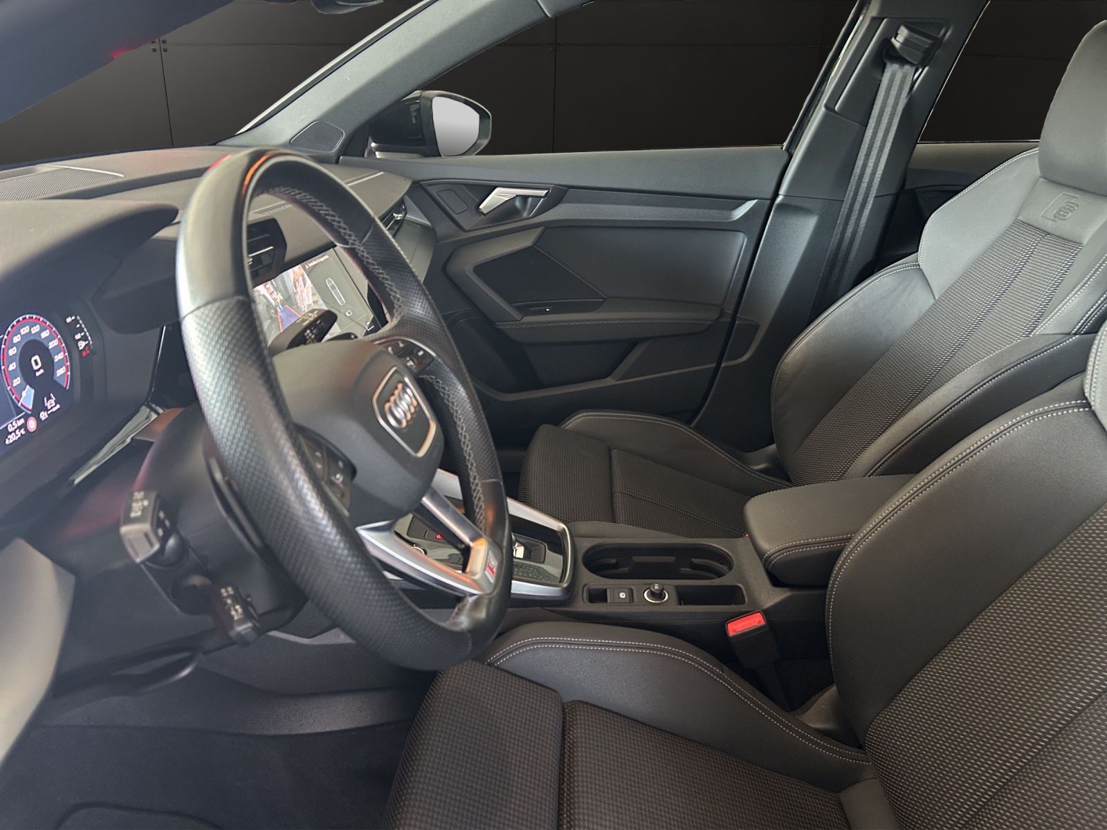 AUDI A3 Sportback 35 TFSI advanced Attraction S-tronic-image-8