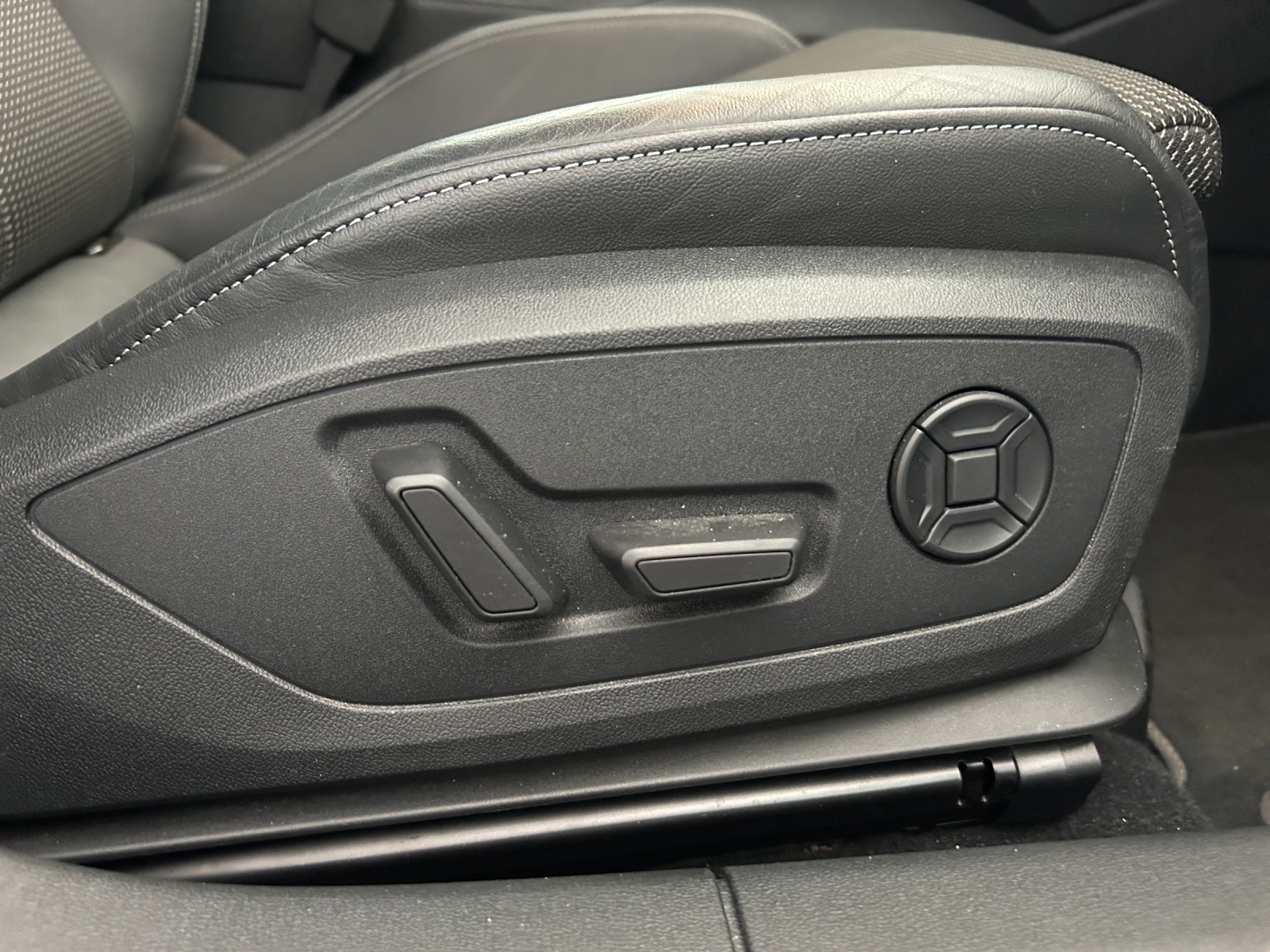 AUDI A3 Sportback 35 TFSI advanced Attraction S-tronic-image-22