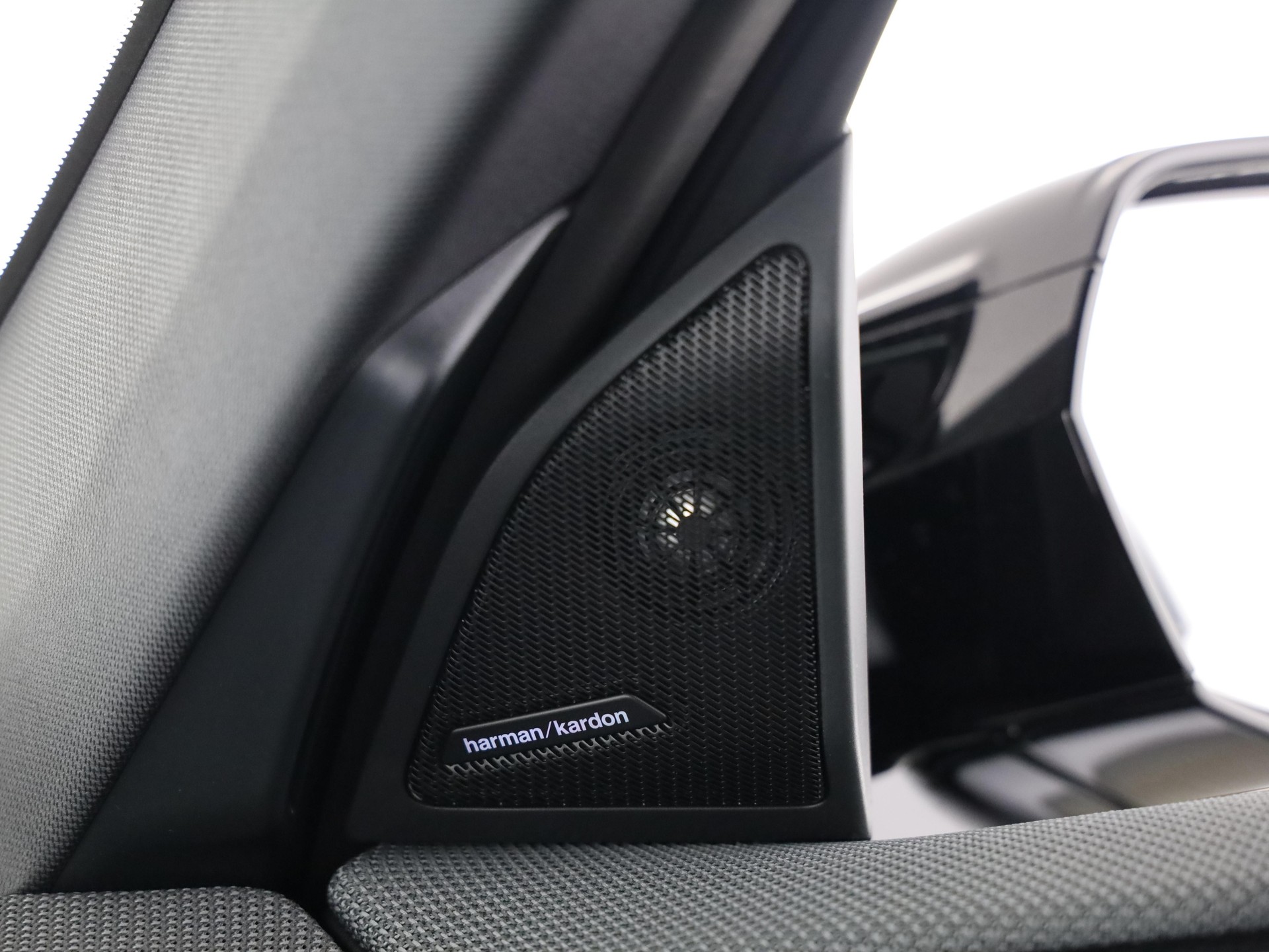 BMW X3 M50i-image-22